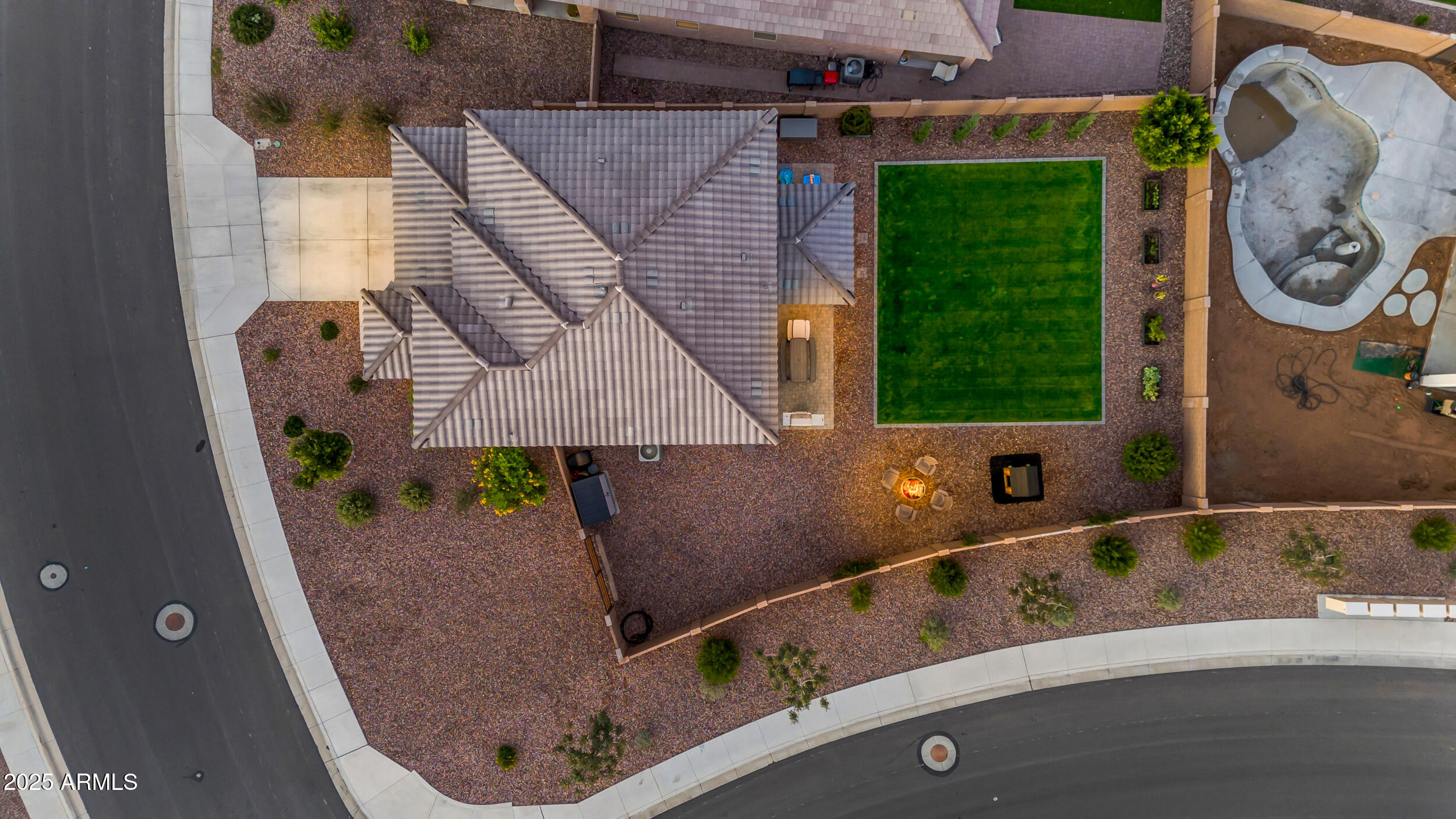 32209 N DAYLIGHT Drive