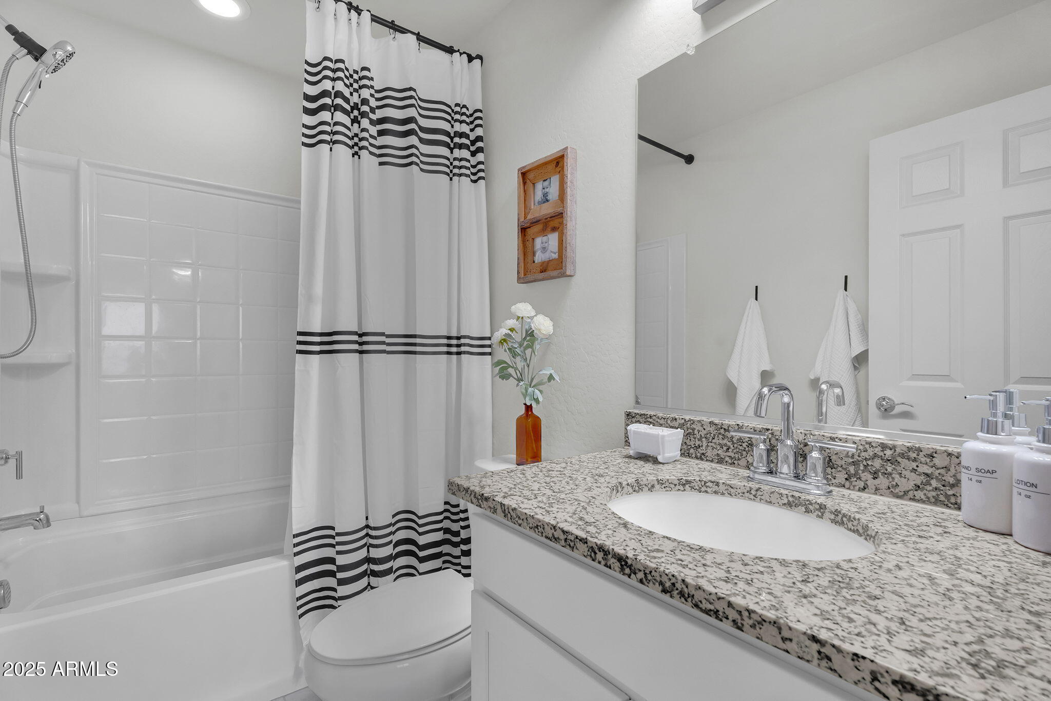 32209 N DAYLIGHT Drive