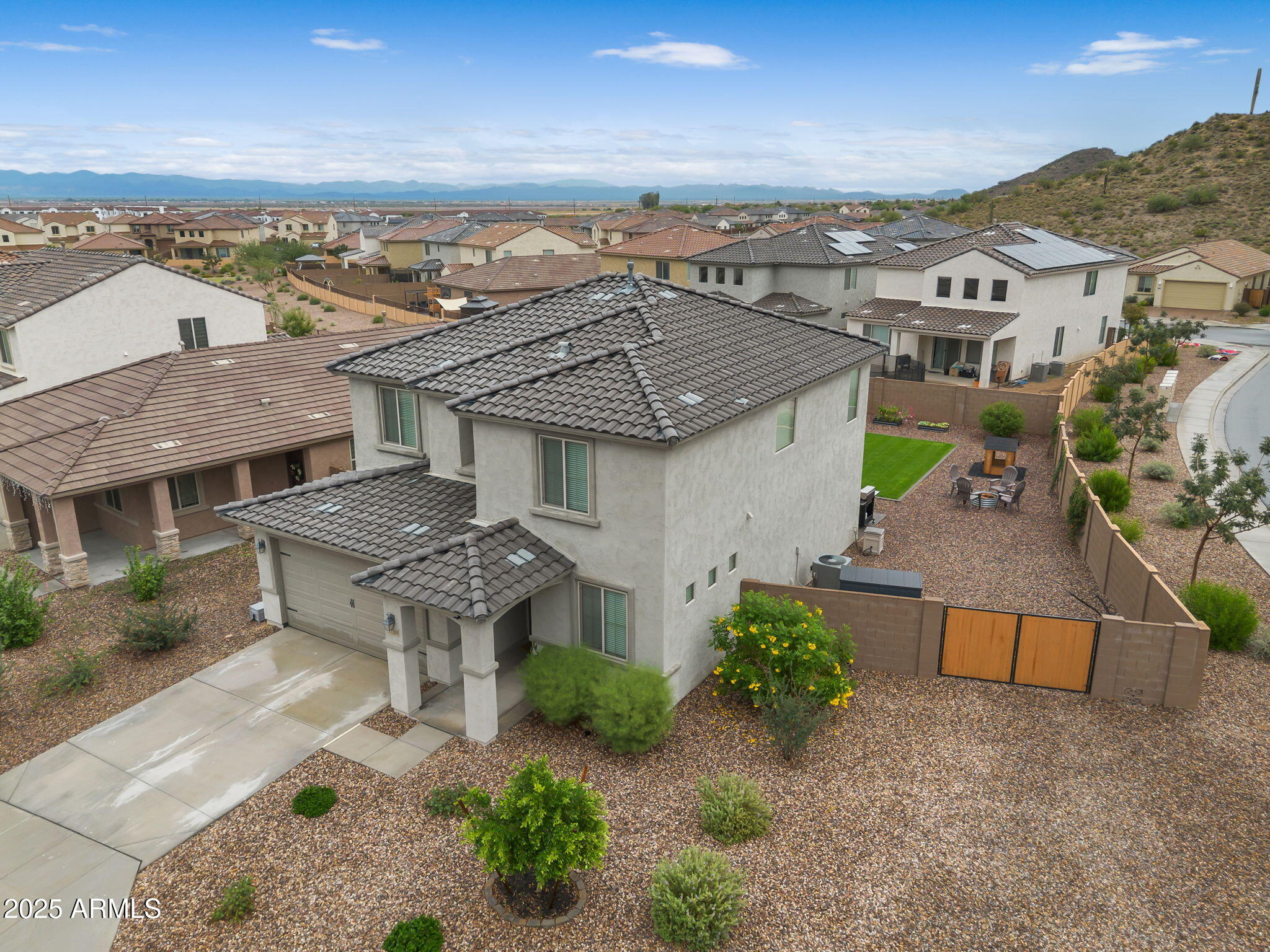 32209 N DAYLIGHT Drive