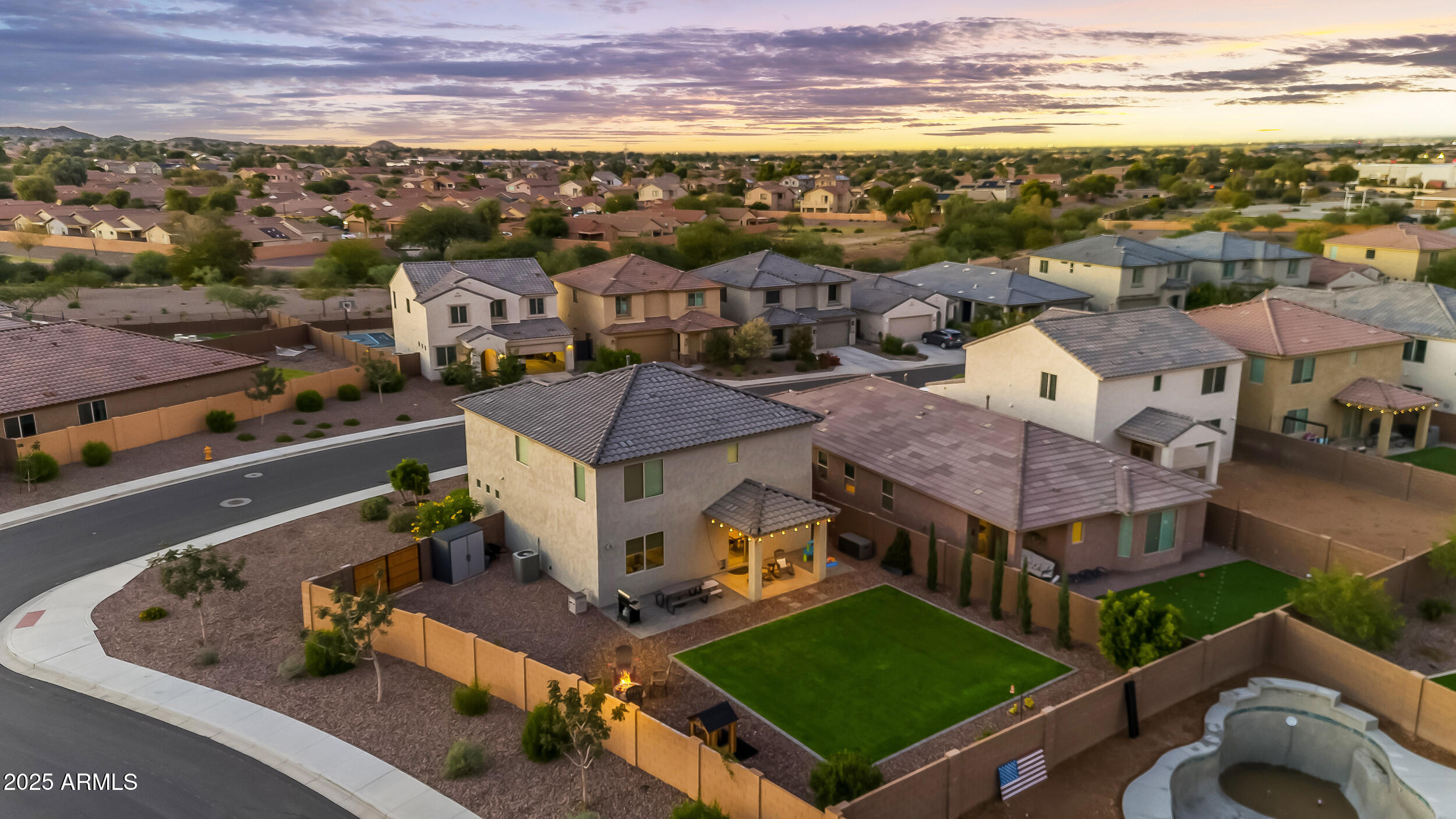 32209 N DAYLIGHT Drive