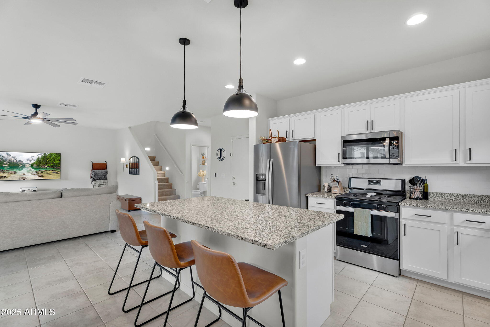 32209 N DAYLIGHT Drive