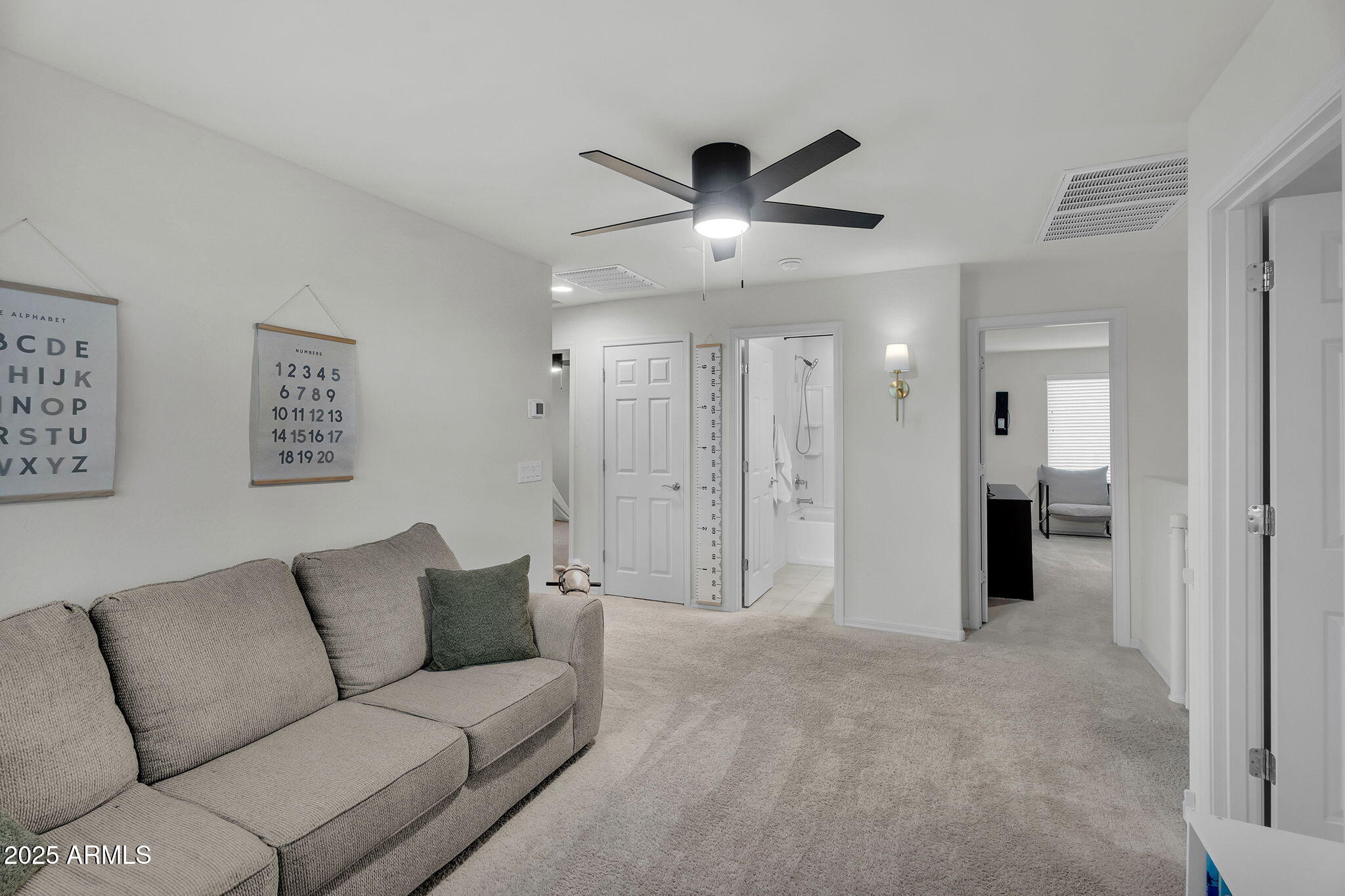 32209 N DAYLIGHT Drive