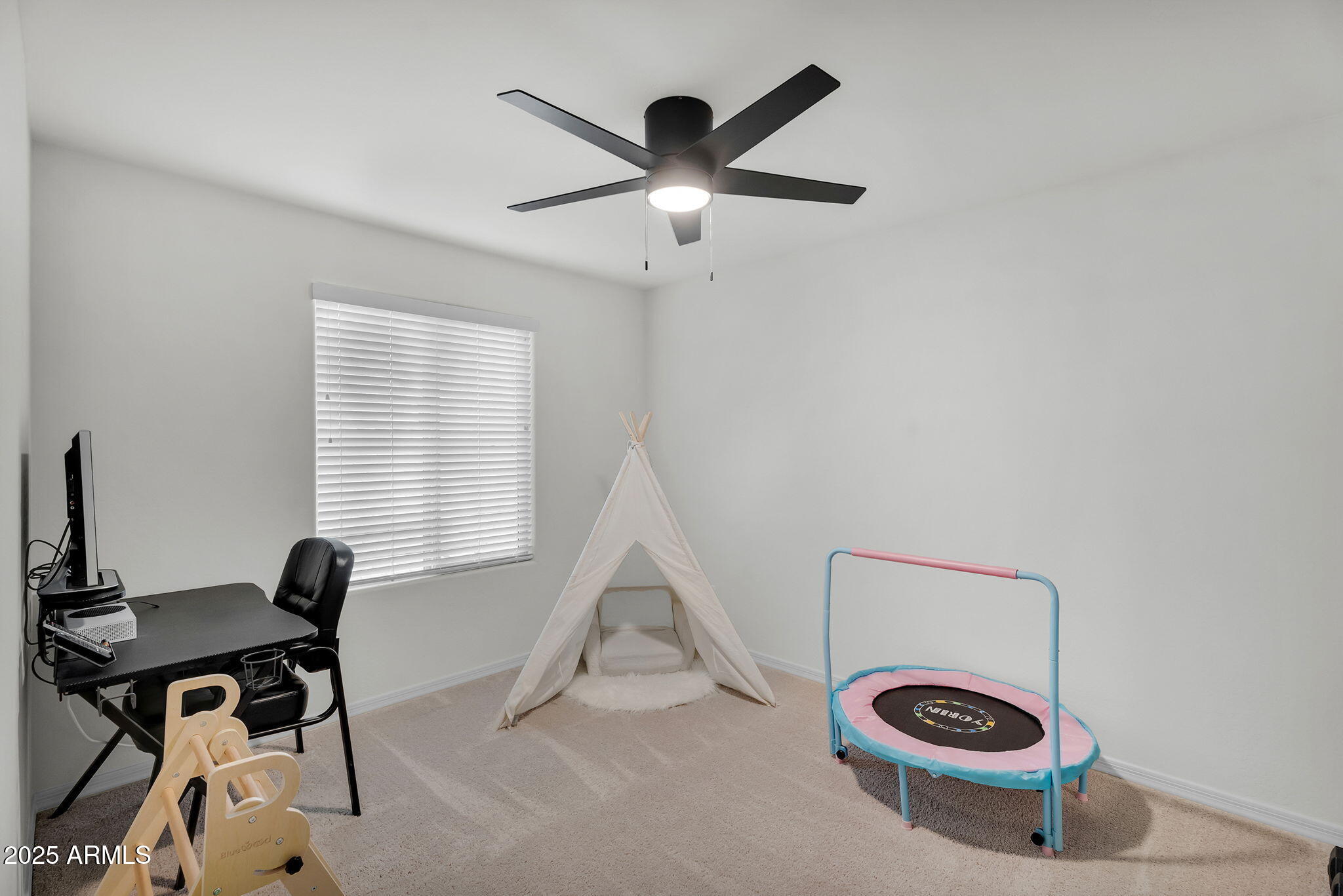 32209 N DAYLIGHT Drive