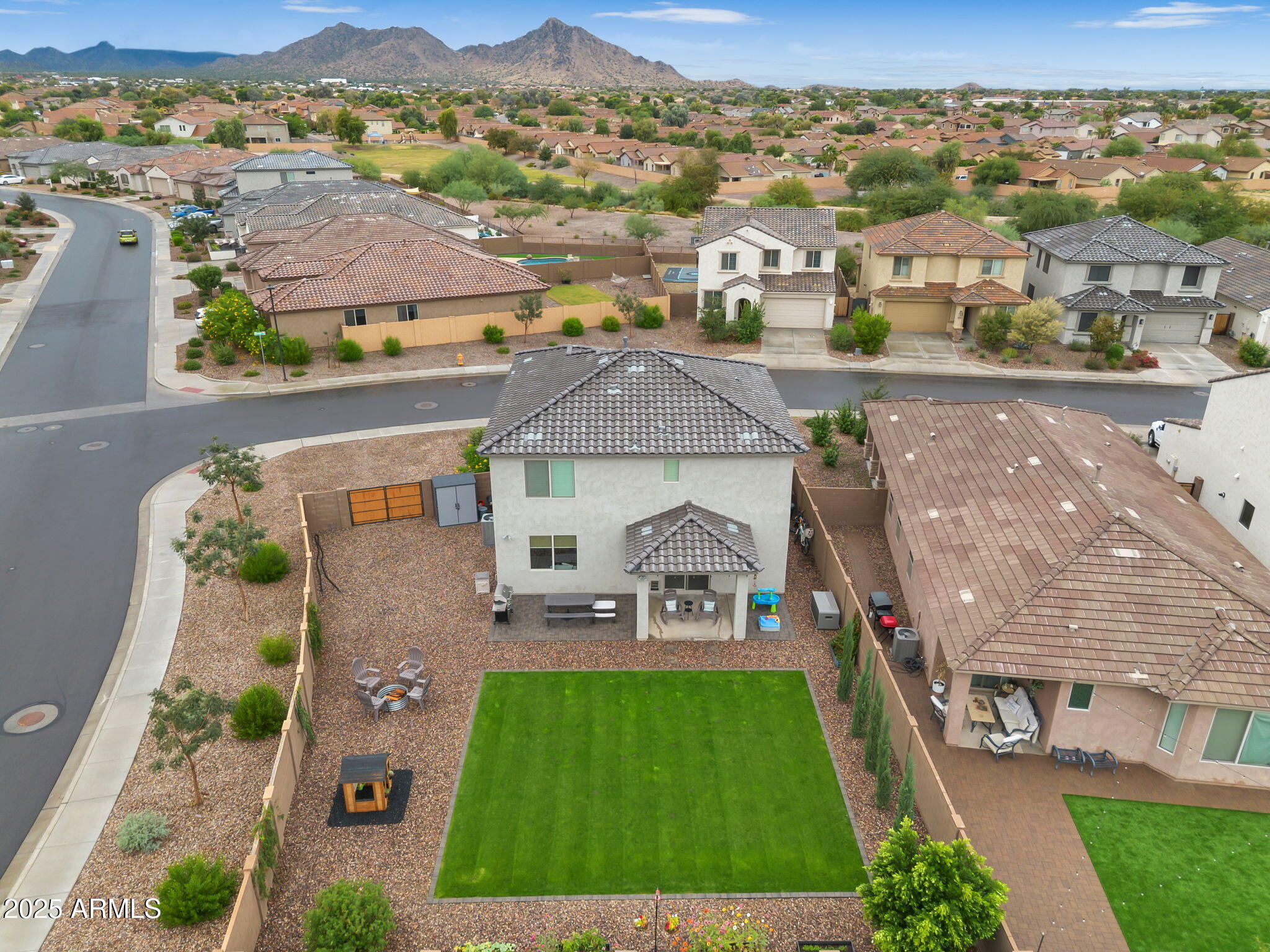 32209 N DAYLIGHT Drive