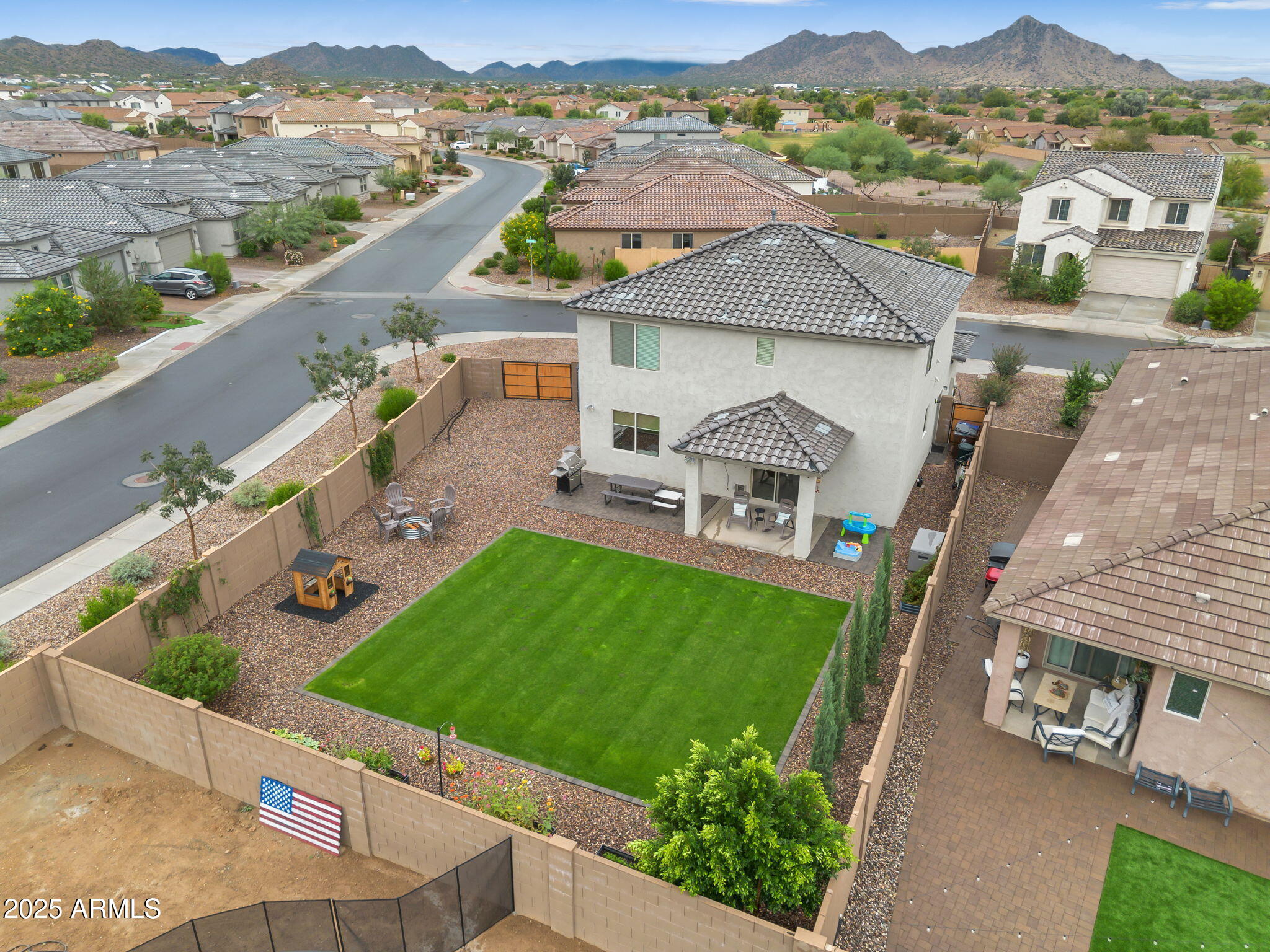 32209 N DAYLIGHT Drive