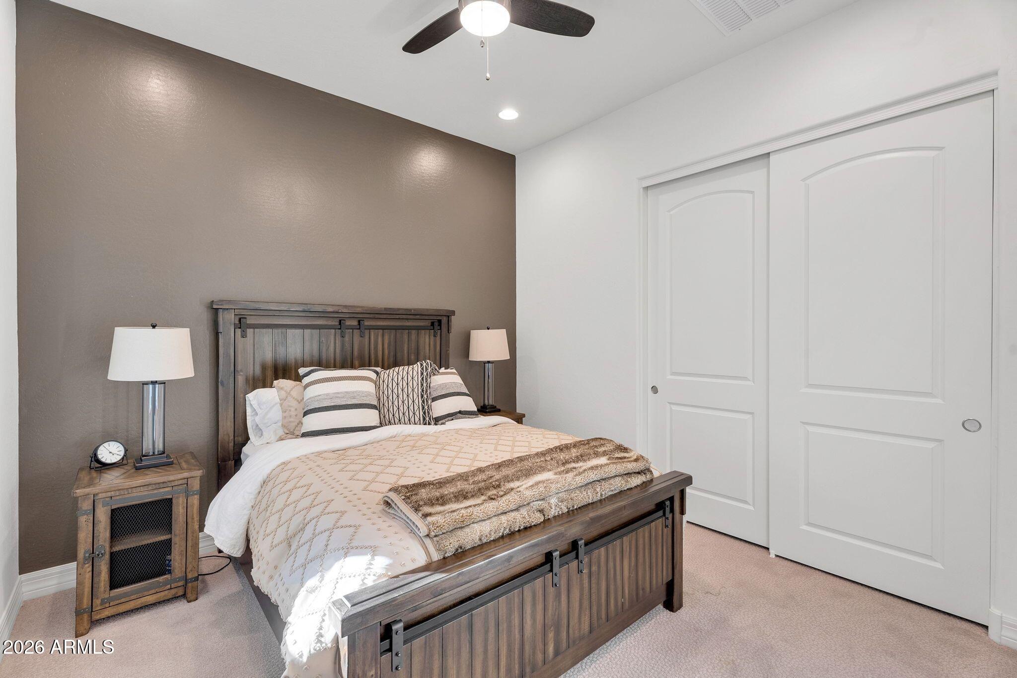 38500 N SCHOOL HOUSE Road 21