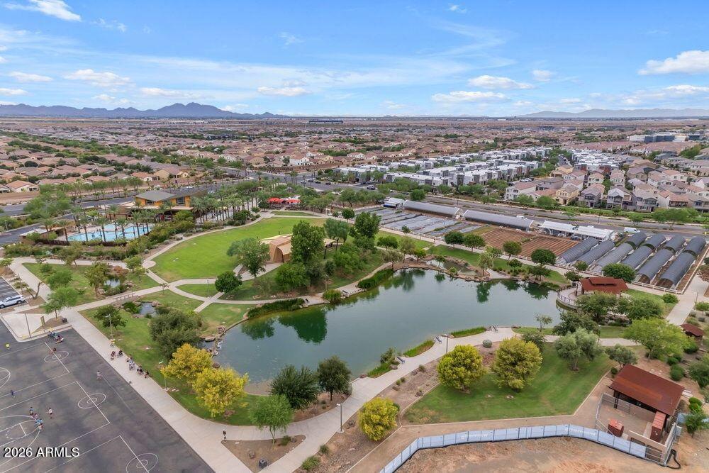 9511 E SATURN Avenue