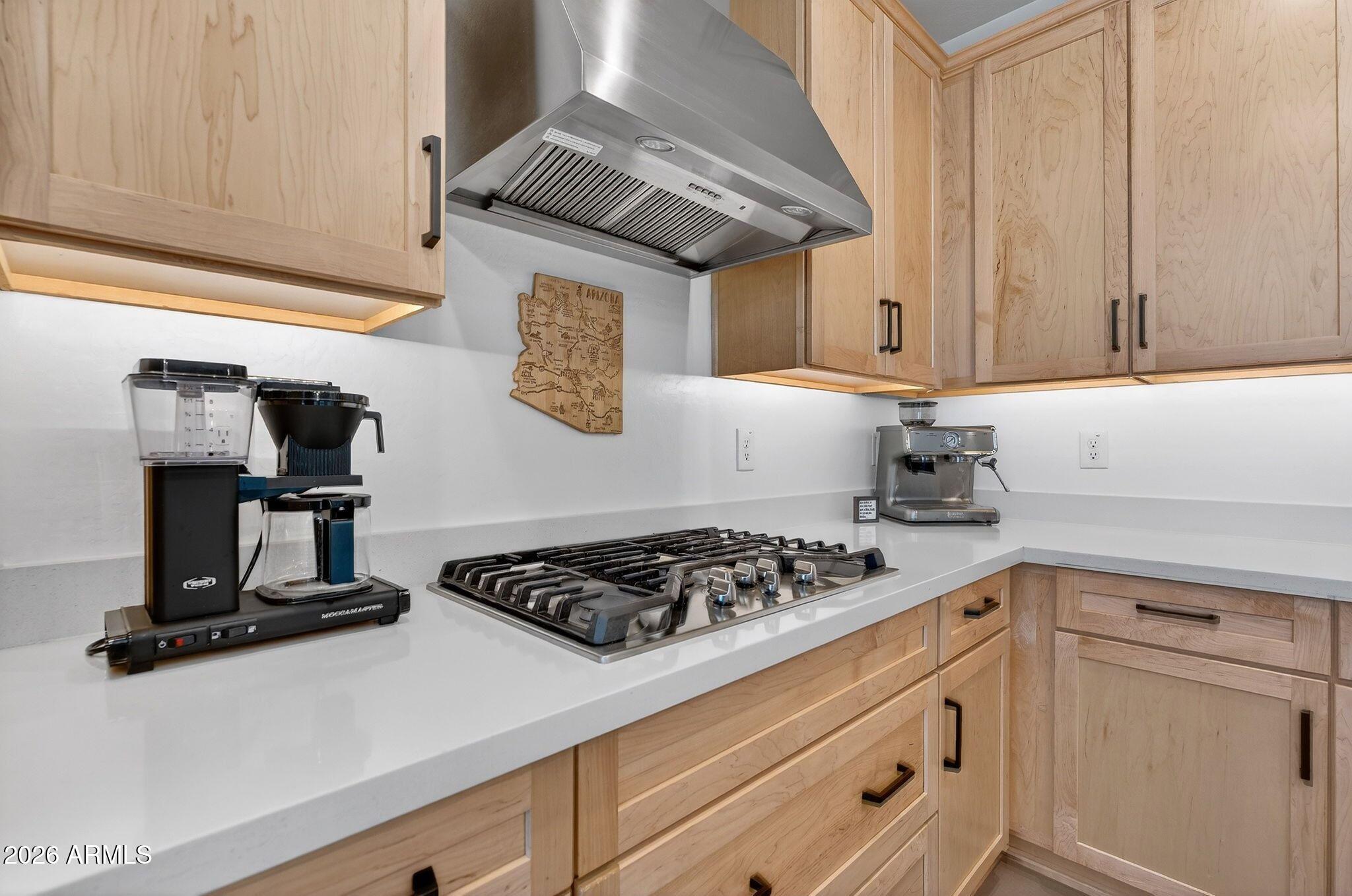 9511 E SATURN Avenue