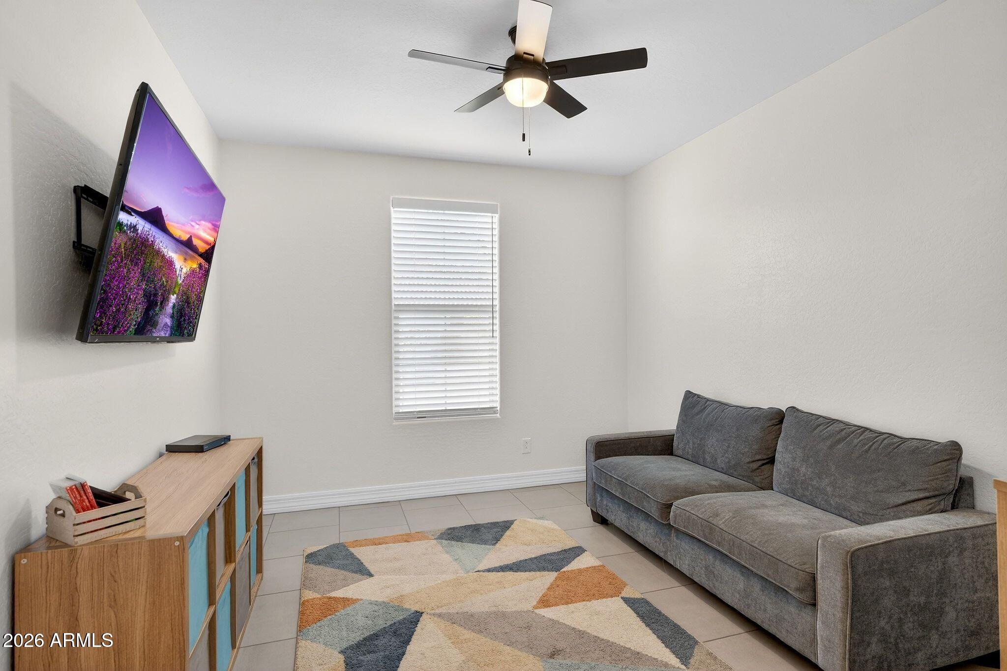 9511 E SATURN Avenue