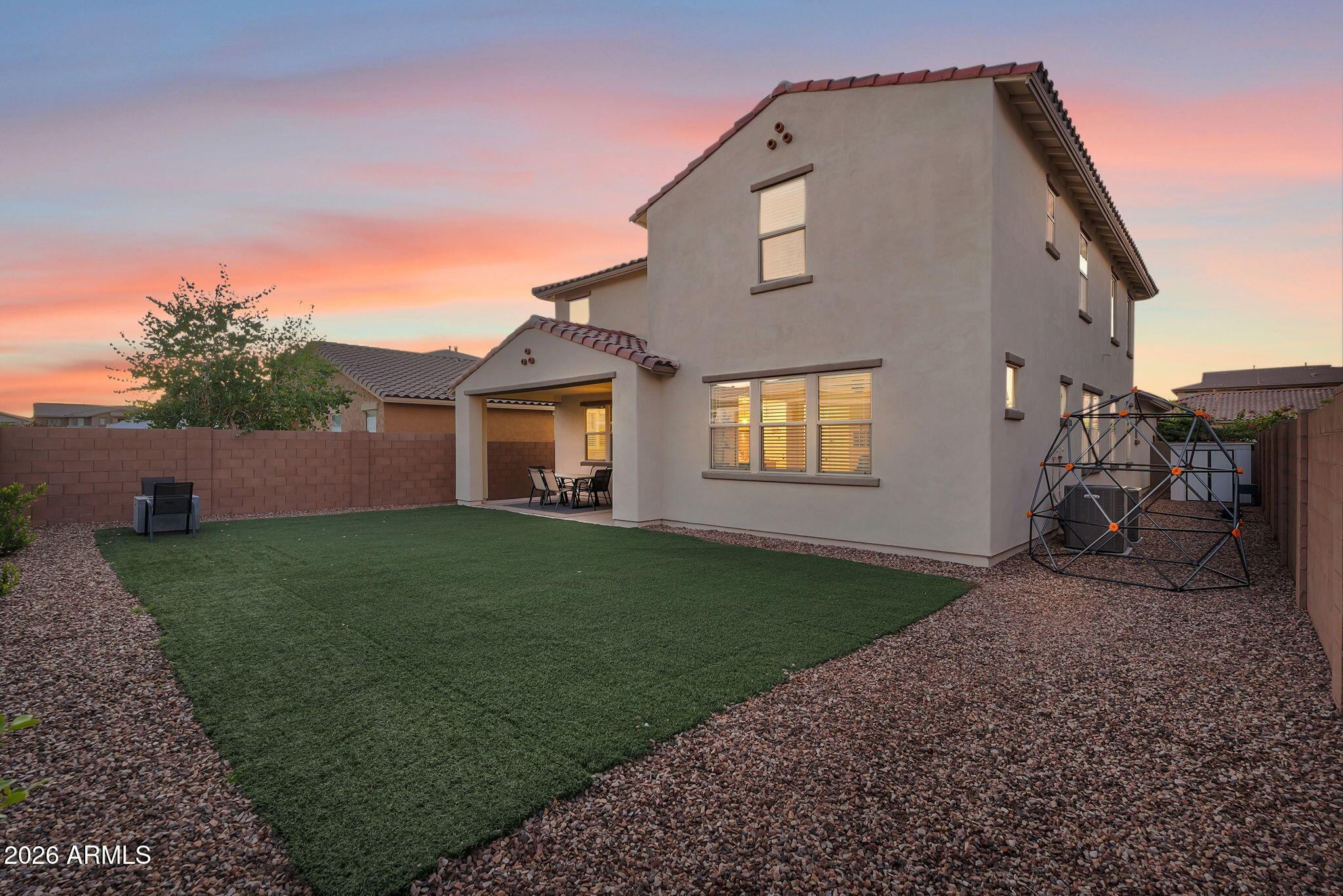 9511 E SATURN Avenue