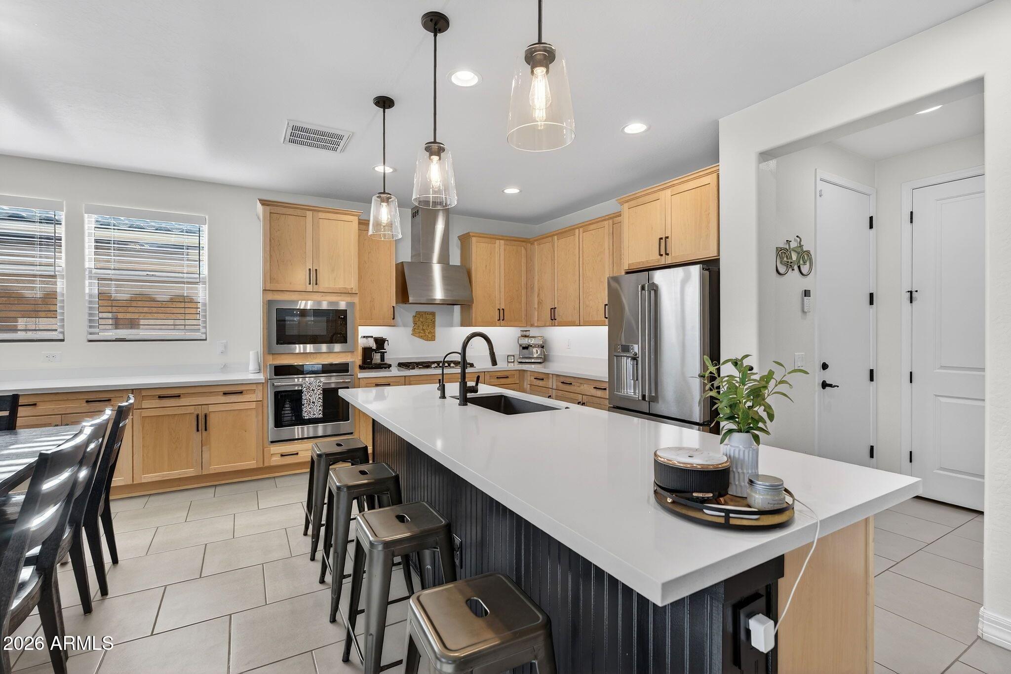 9511 E SATURN Avenue