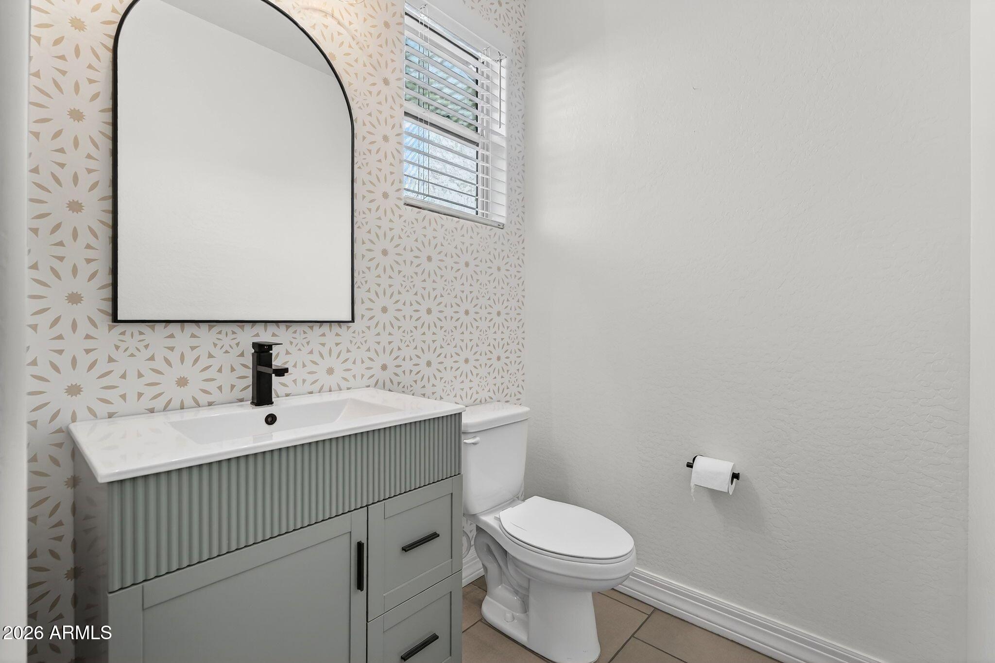 9511 E SATURN Avenue