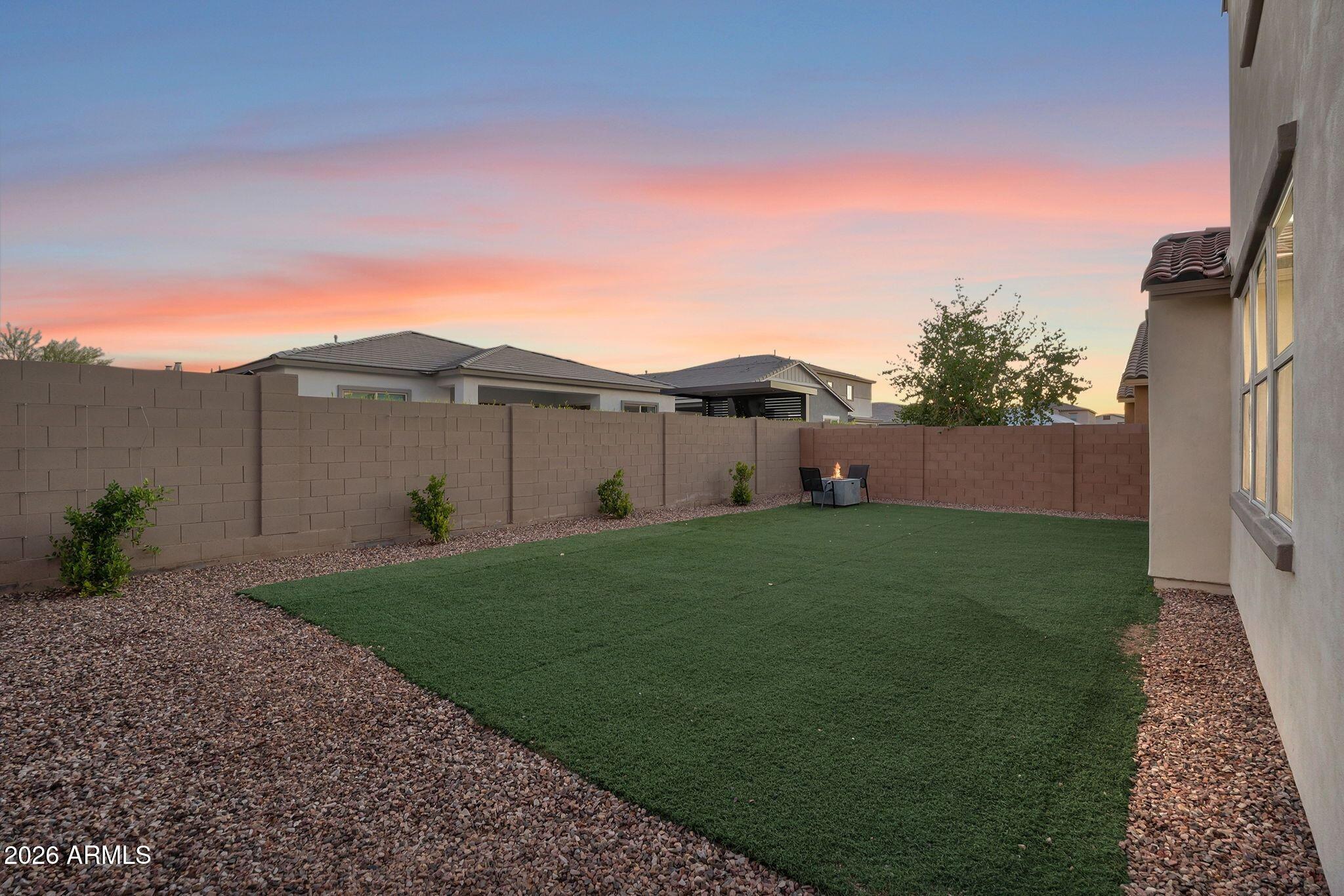 9511 E SATURN Avenue