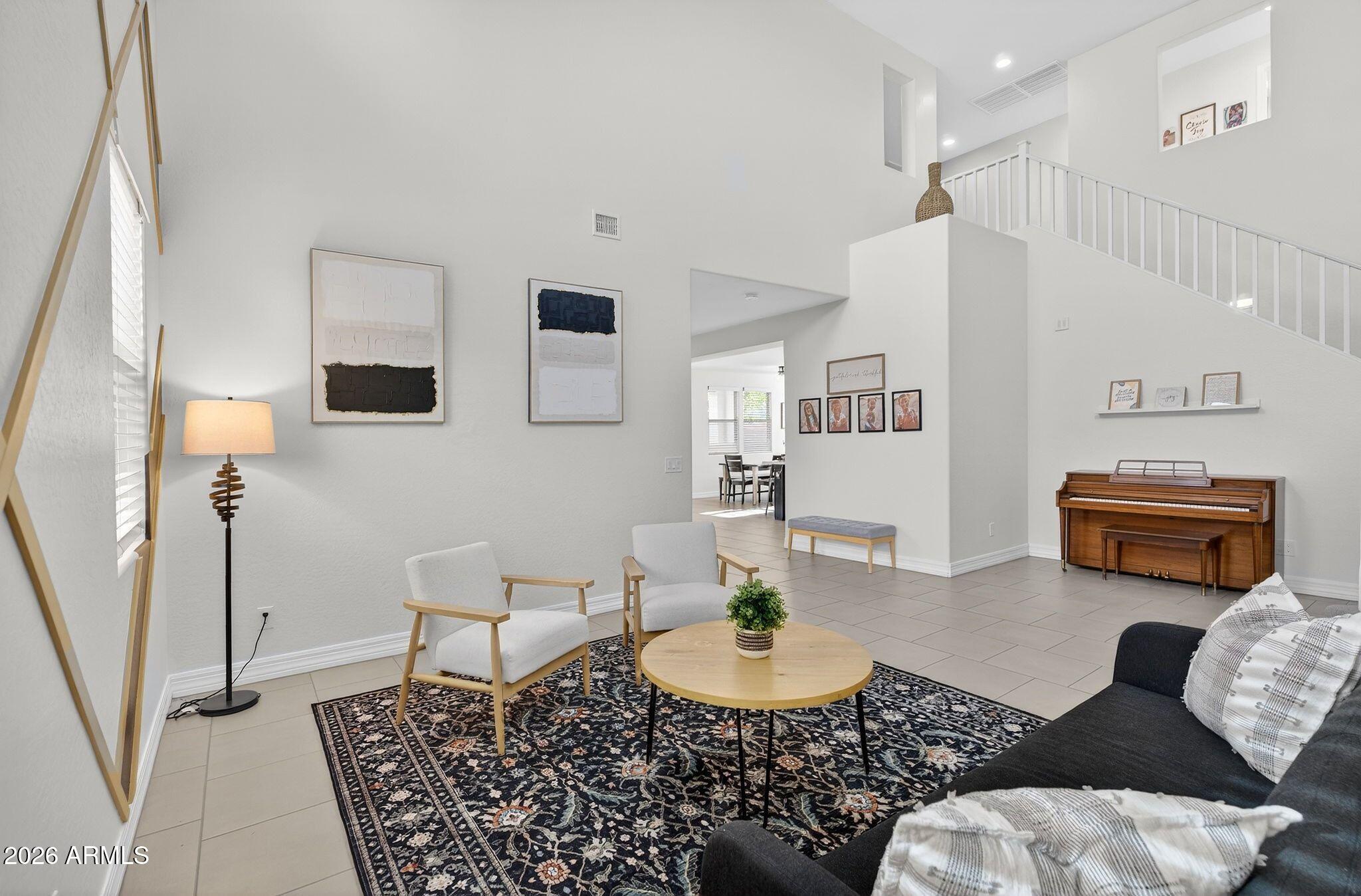 9511 E SATURN Avenue