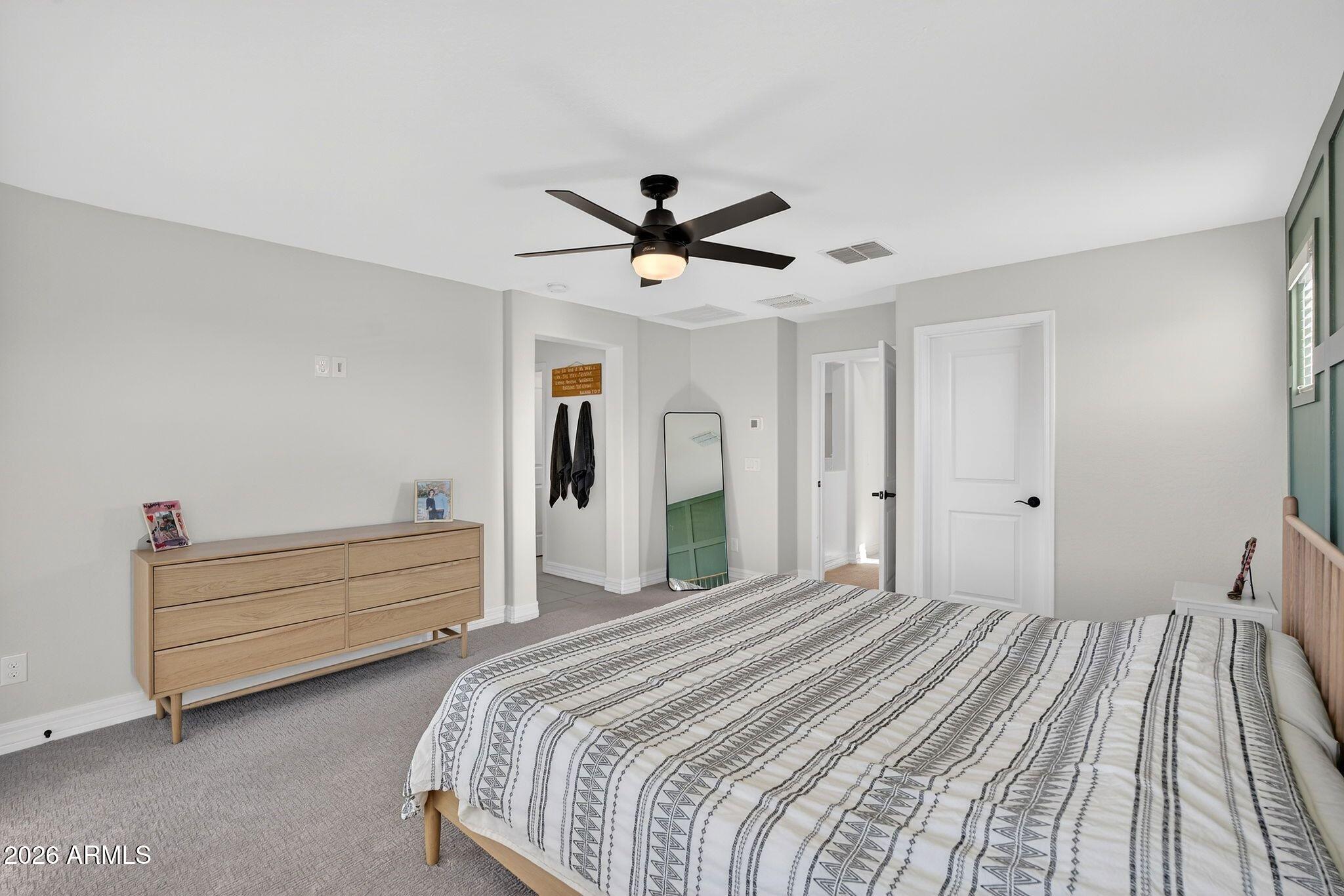 9511 E SATURN Avenue