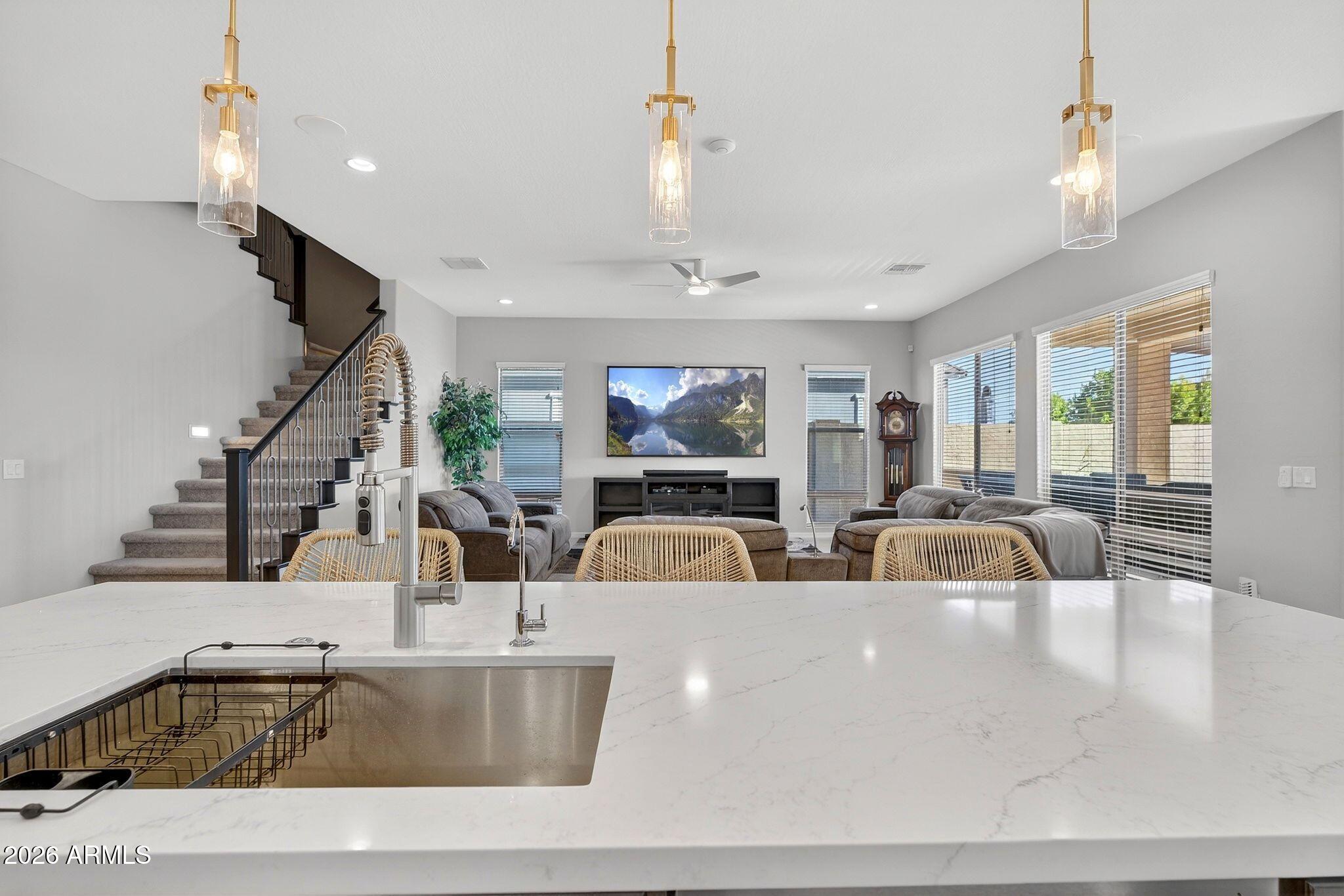 11541 E UTOPIA Avenue