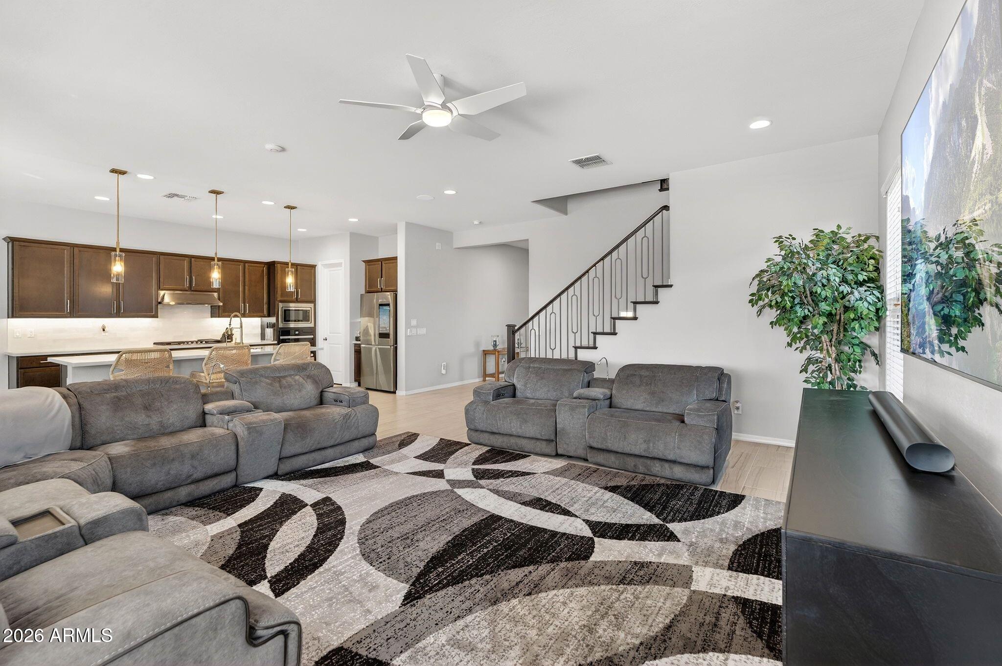 11541 E UTOPIA Avenue