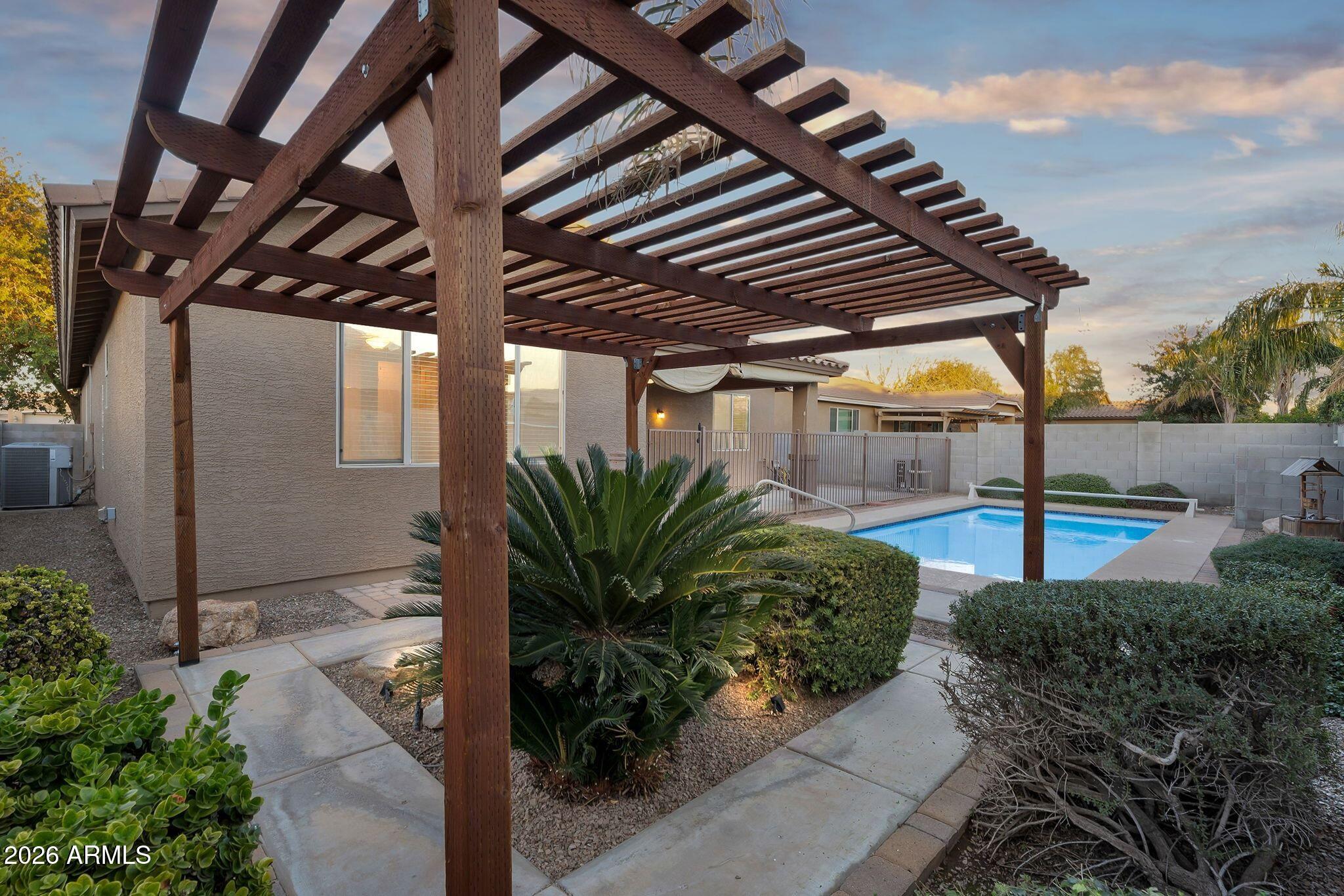 139 W LEATHERWOOD Avenue