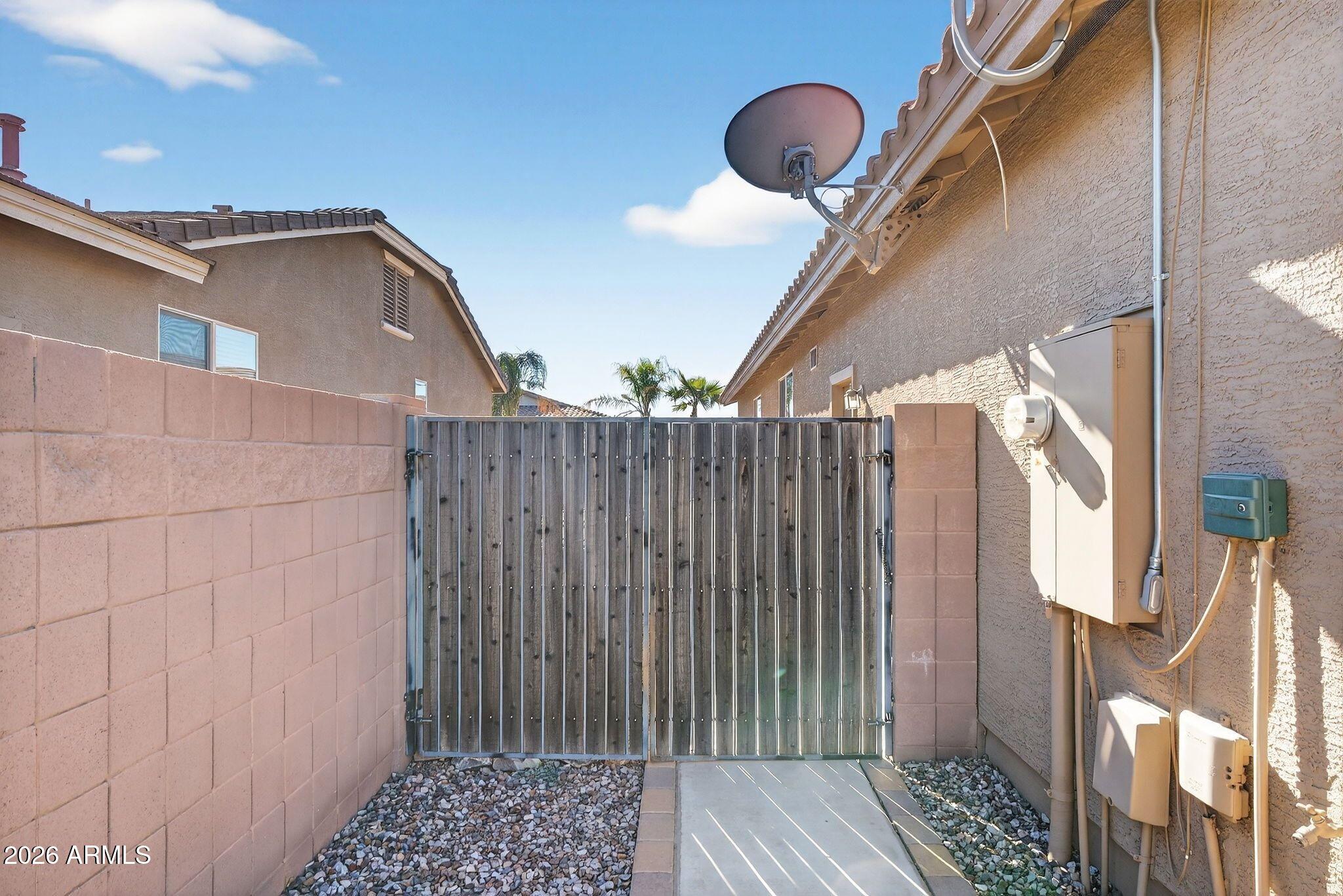 139 W LEATHERWOOD Avenue