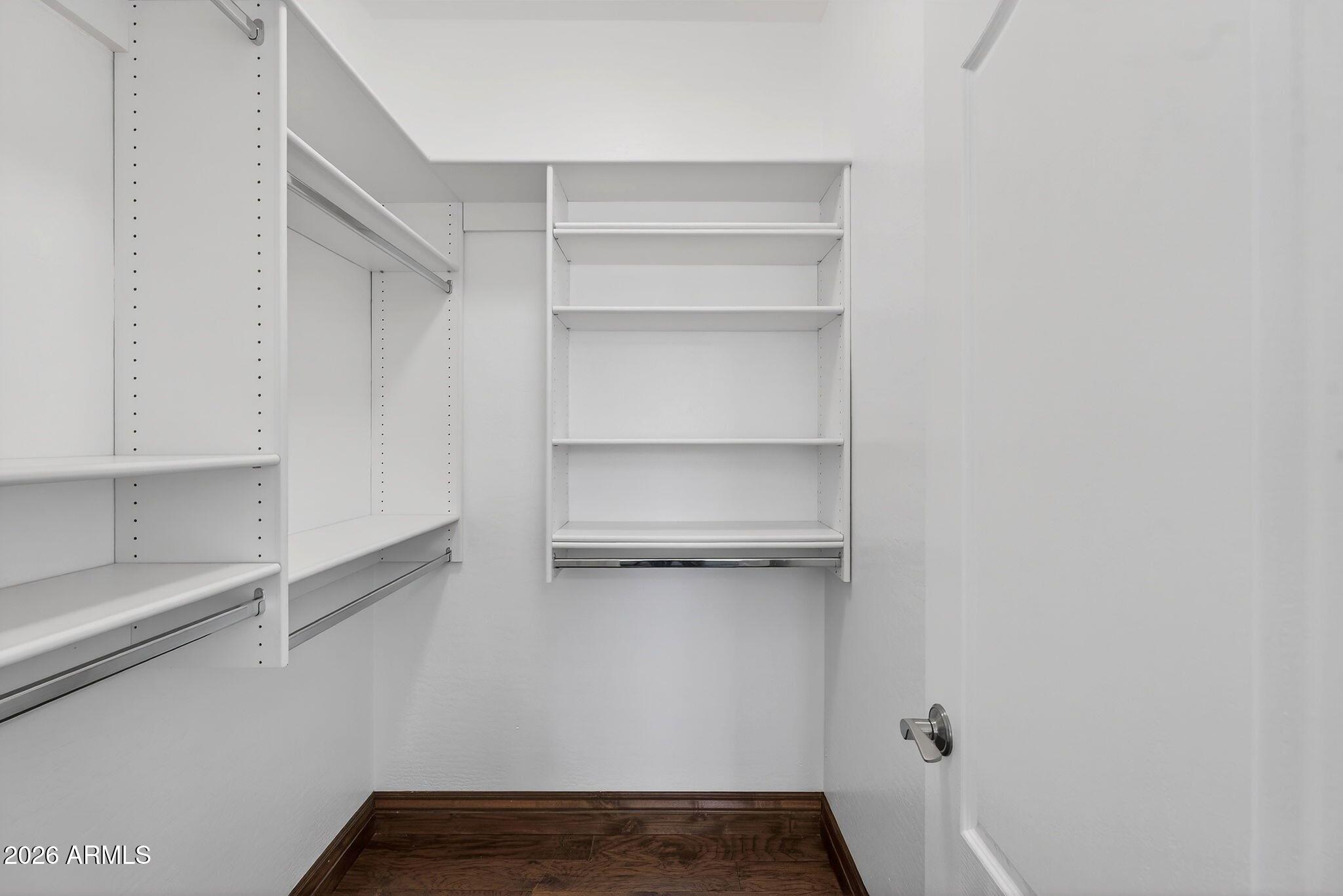 10674 E BUTHERUS Drive