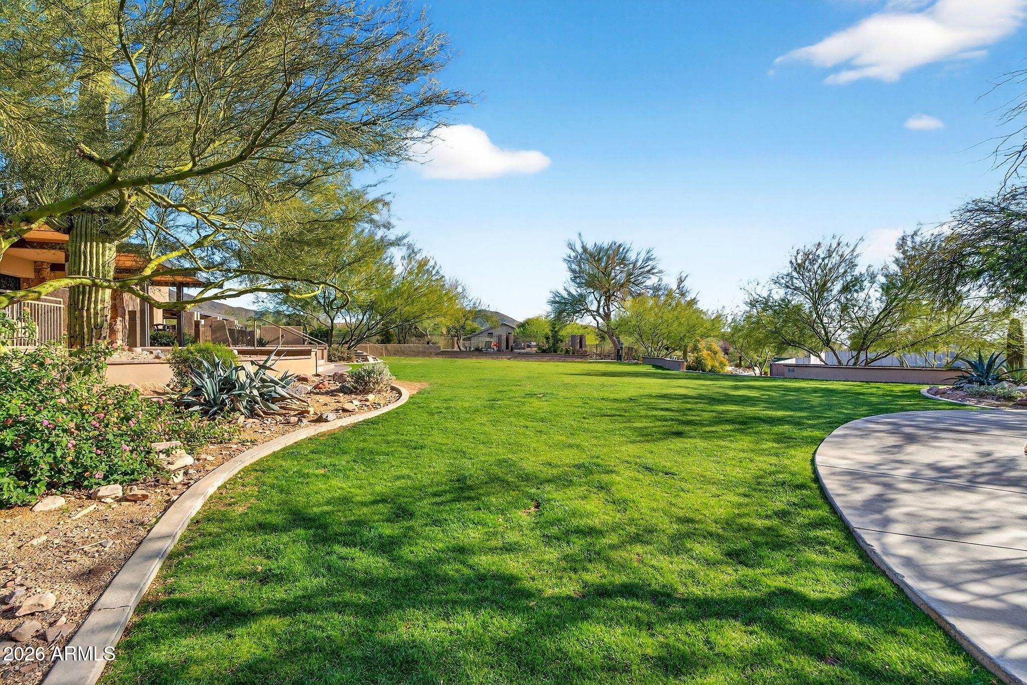 10674 E BUTHERUS Drive