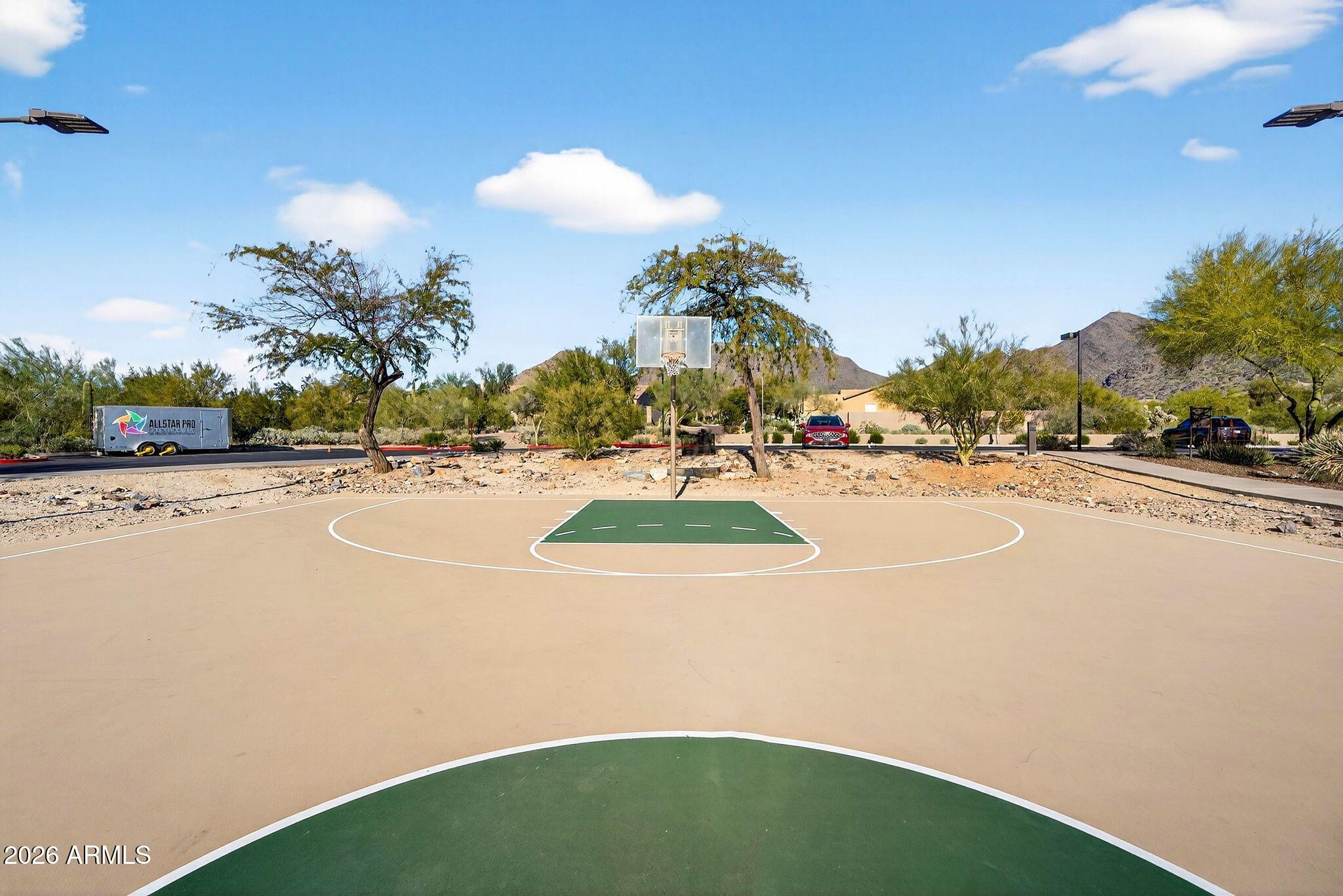 10674 E BUTHERUS Drive