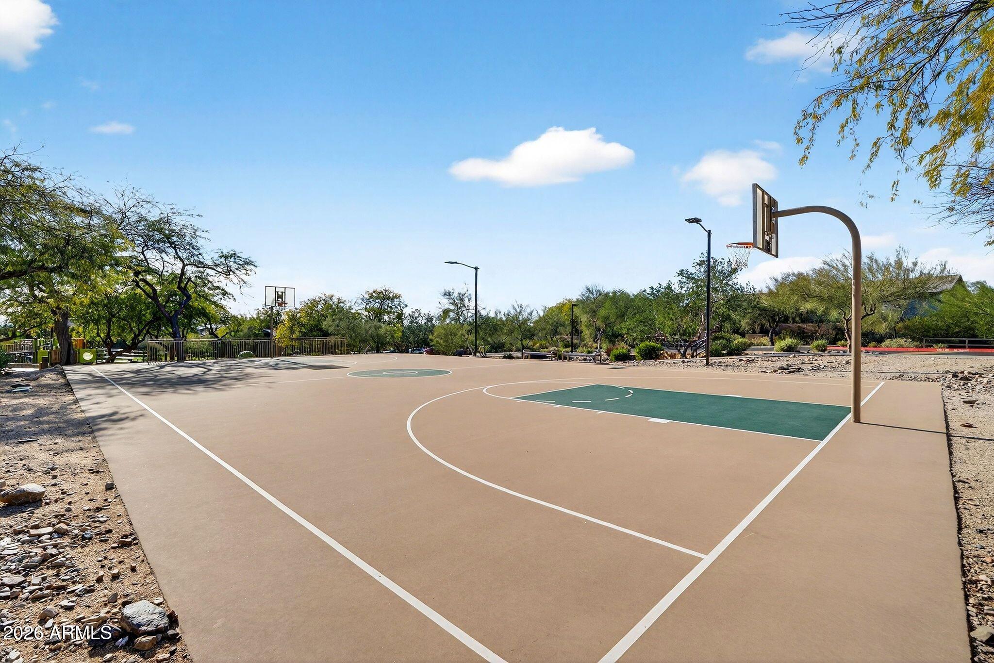 10674 E BUTHERUS Drive