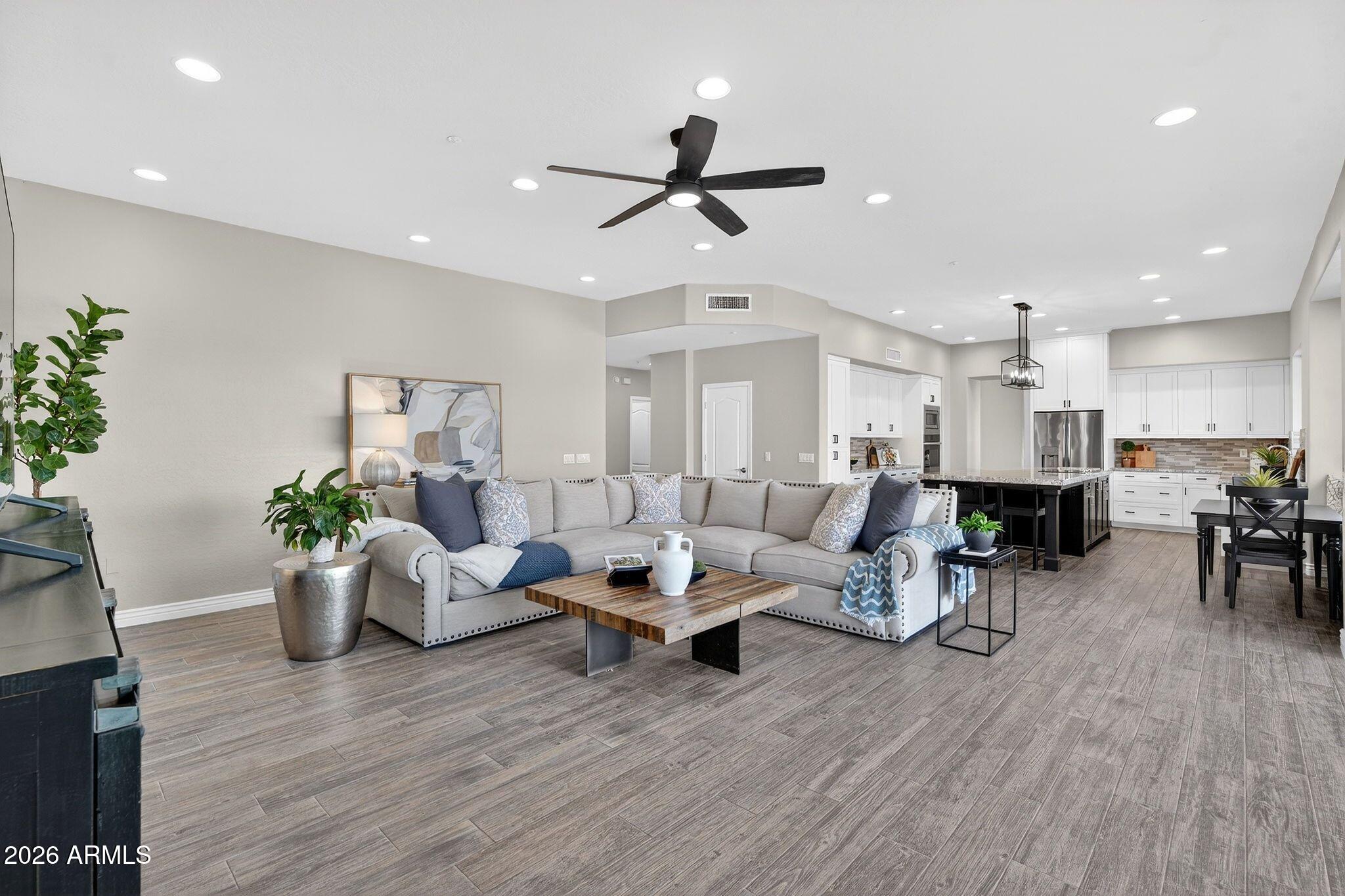 10674 E BUTHERUS Drive