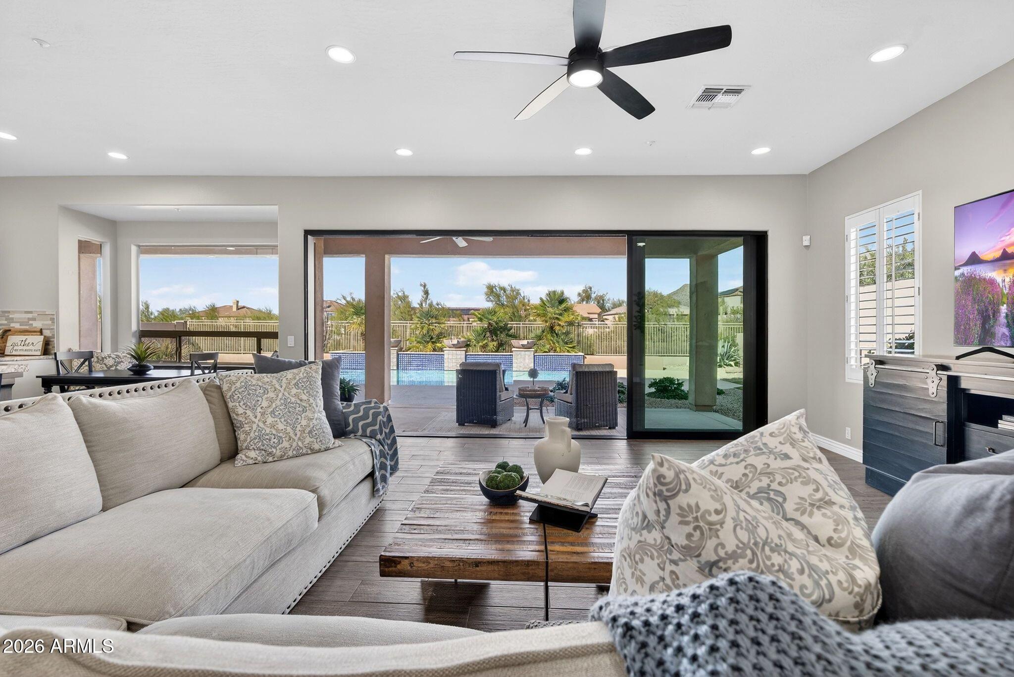 10674 E BUTHERUS Drive