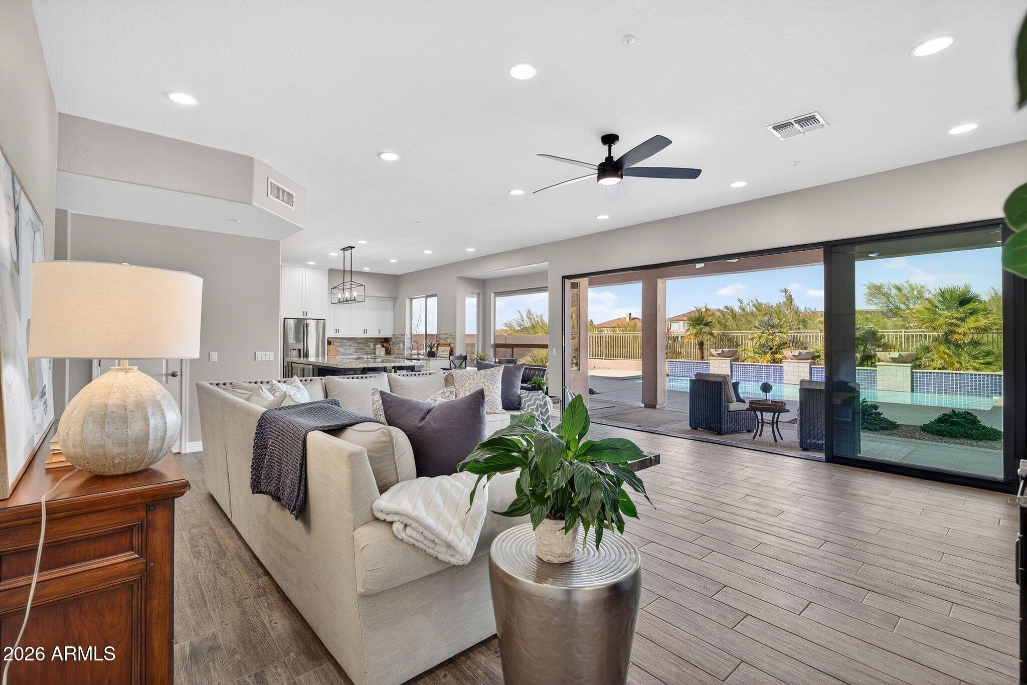 10674 E BUTHERUS Drive