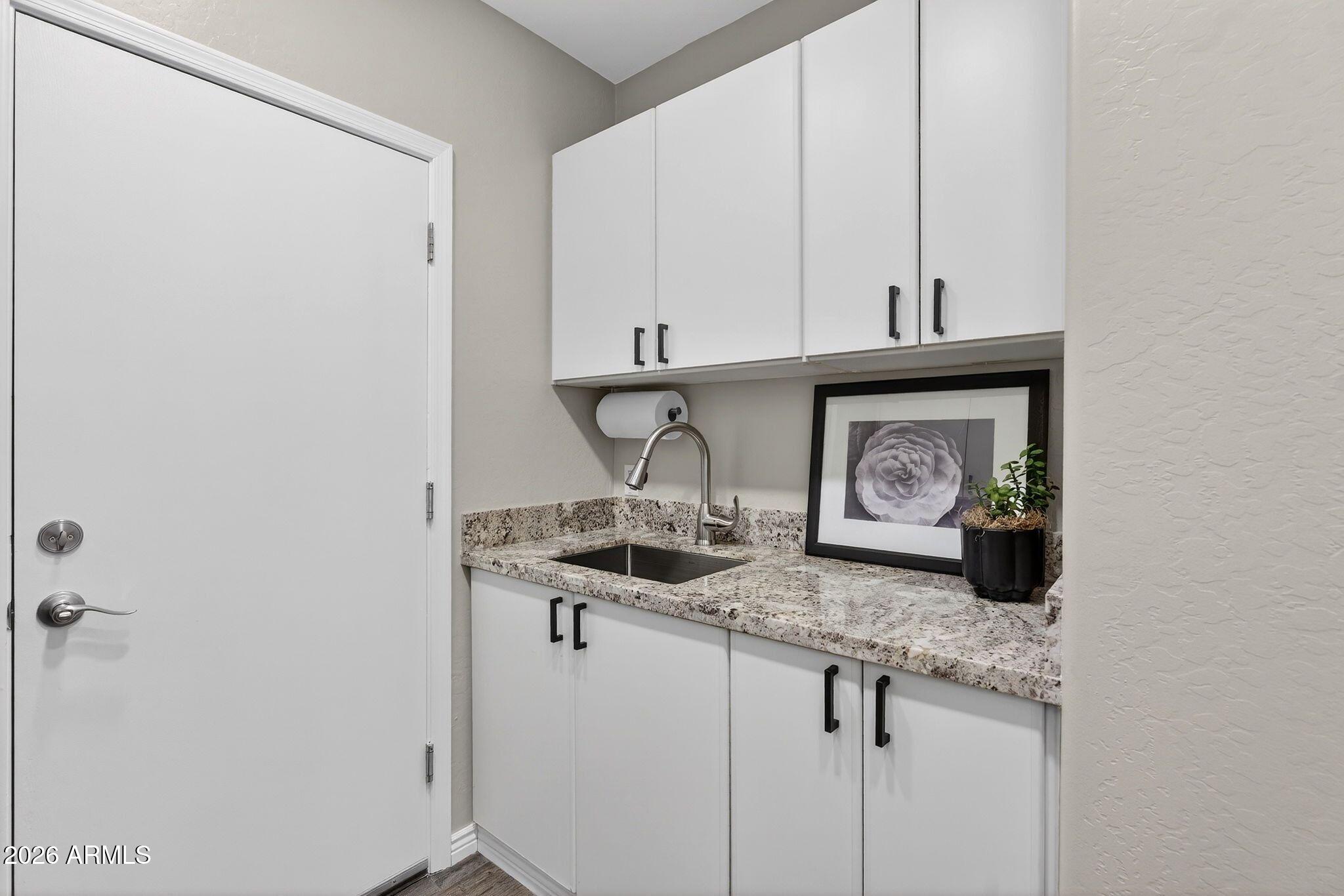 10674 E BUTHERUS Drive