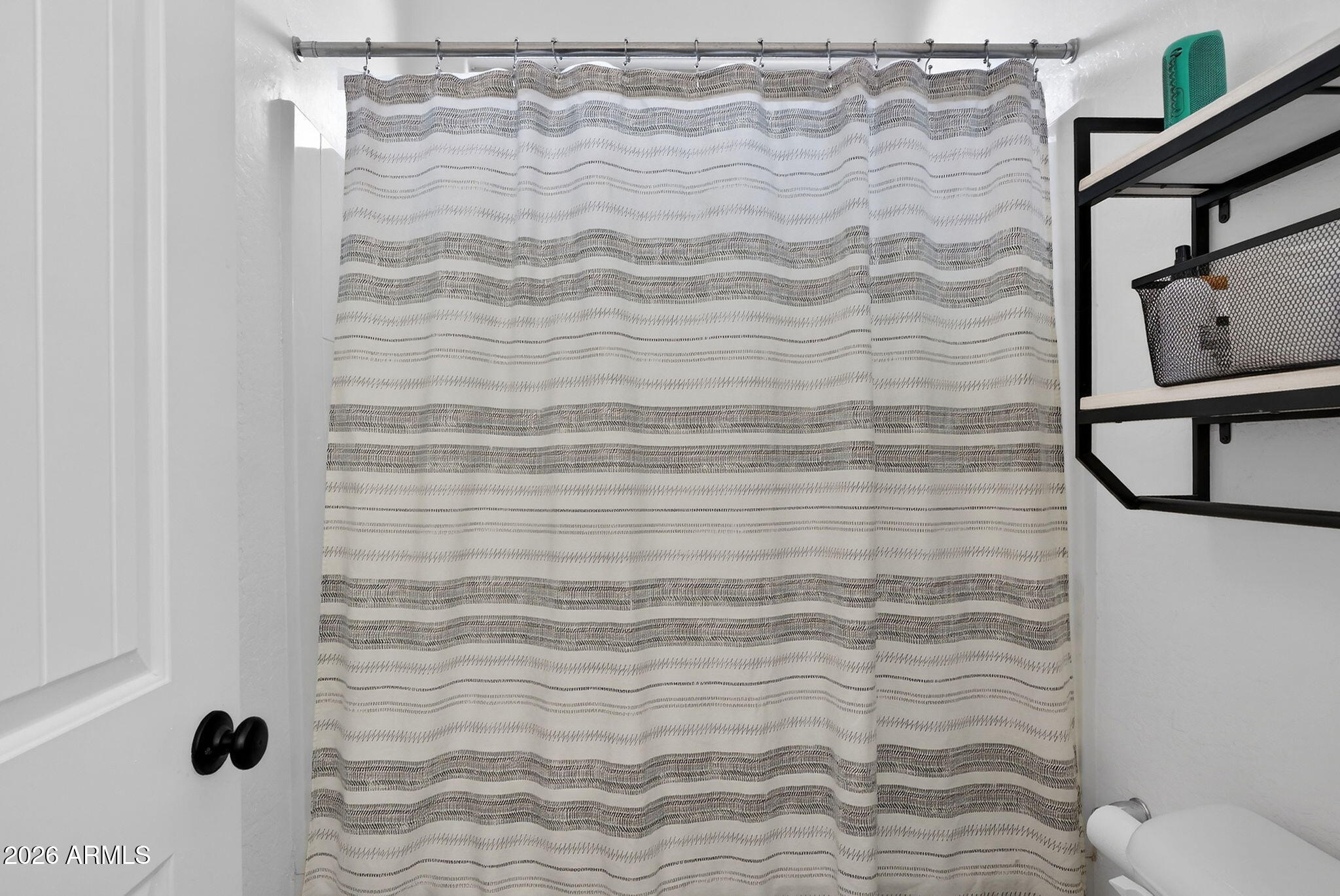 1663 W GORDON Street