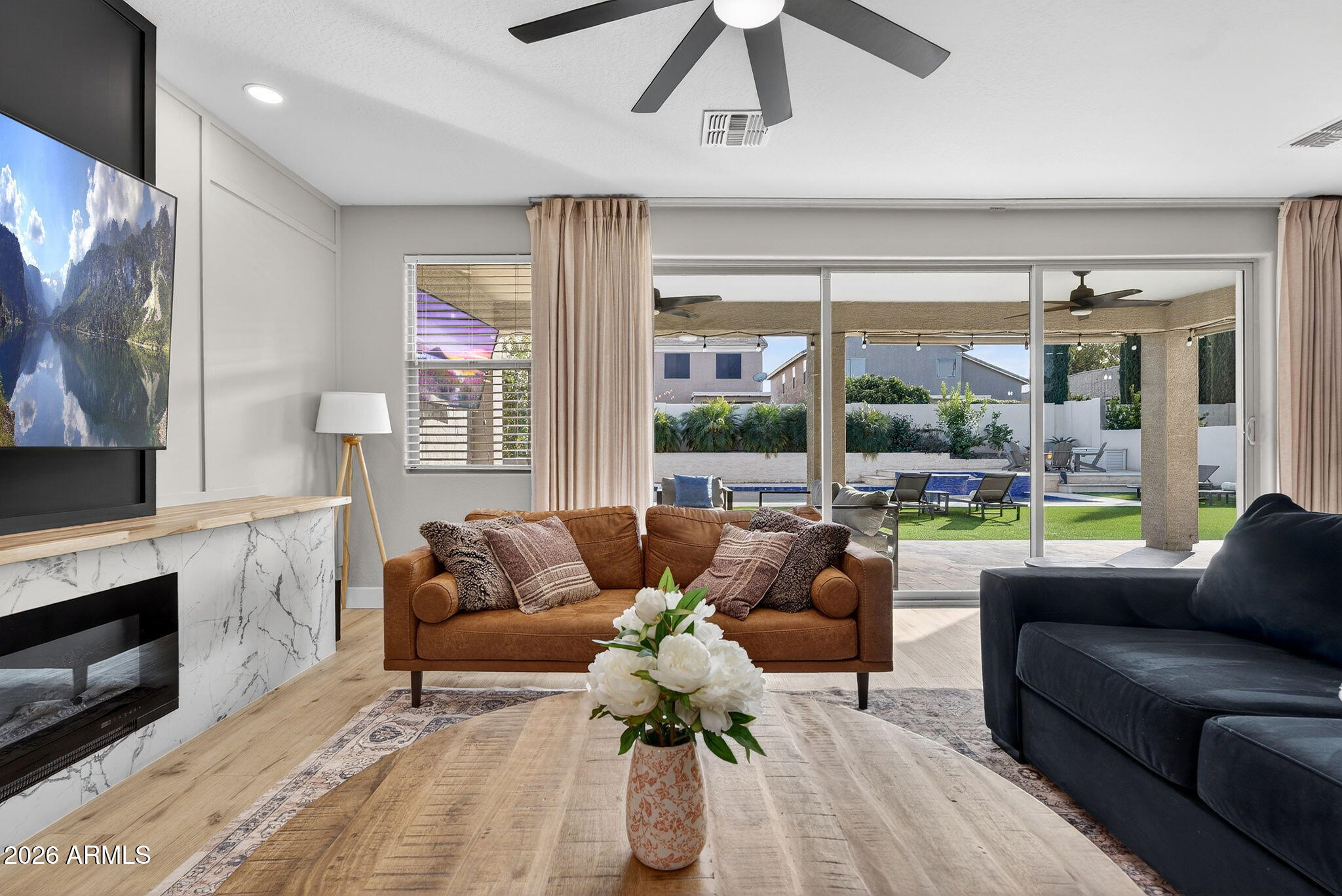 1663 W GORDON Street