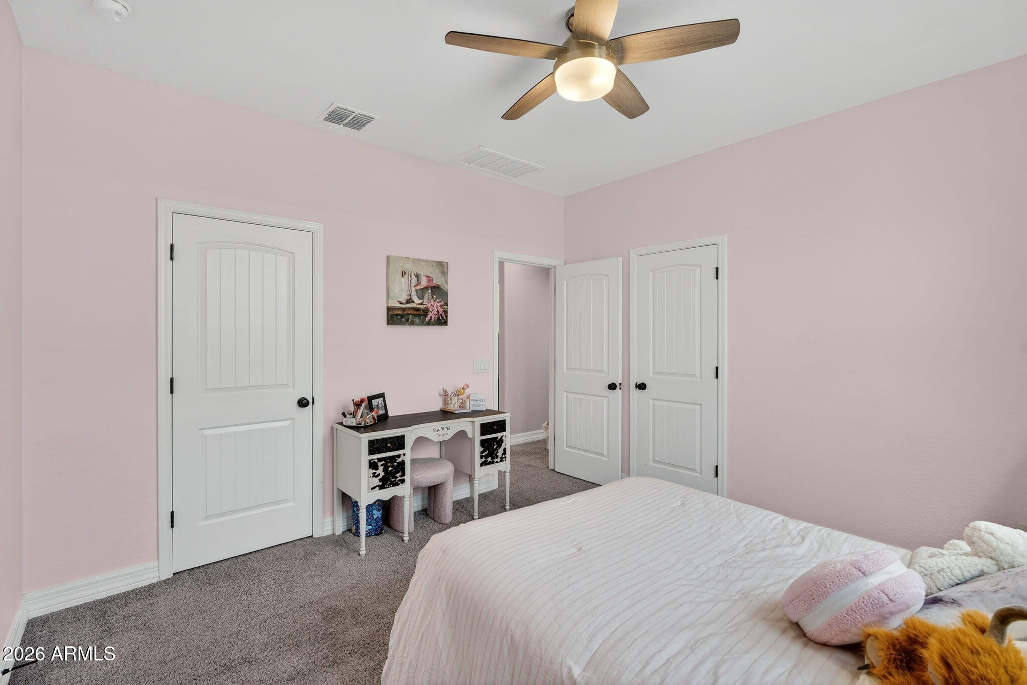 1663 W GORDON Street