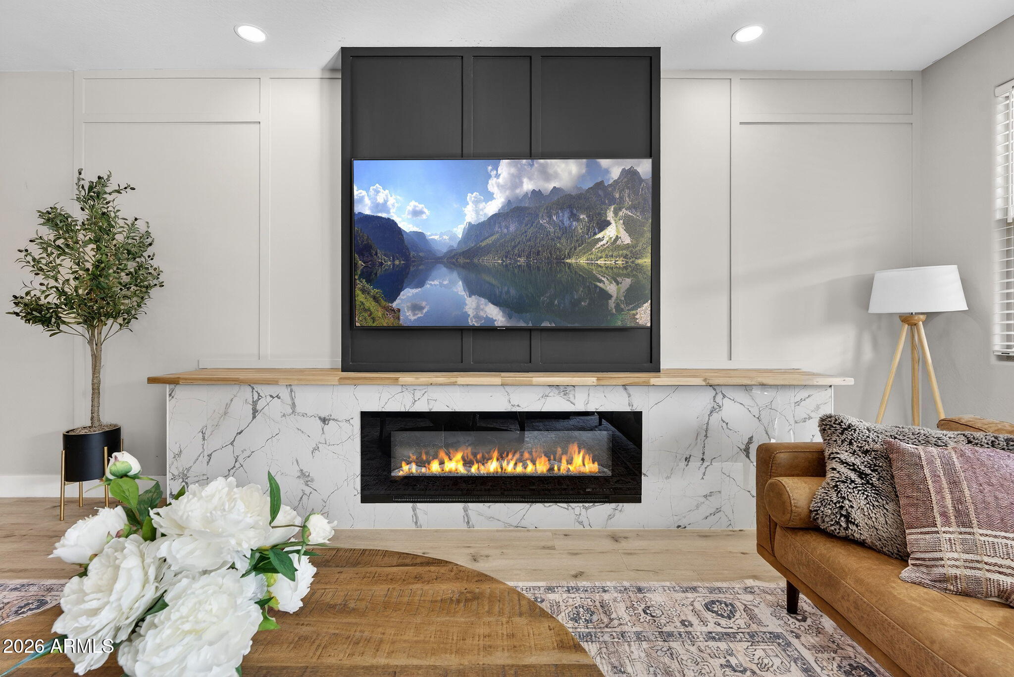 1663 W GORDON Street