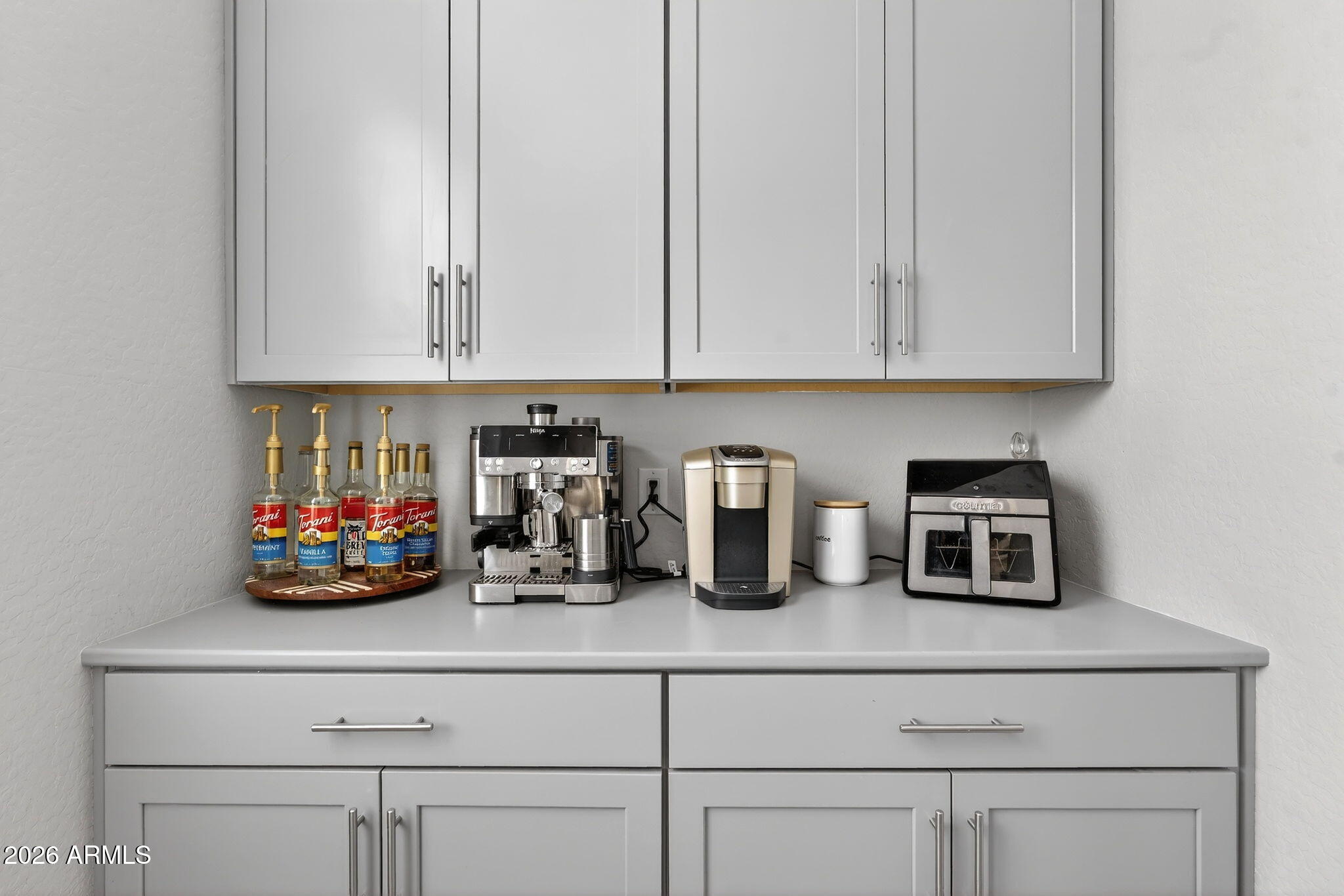 1663 W GORDON Street