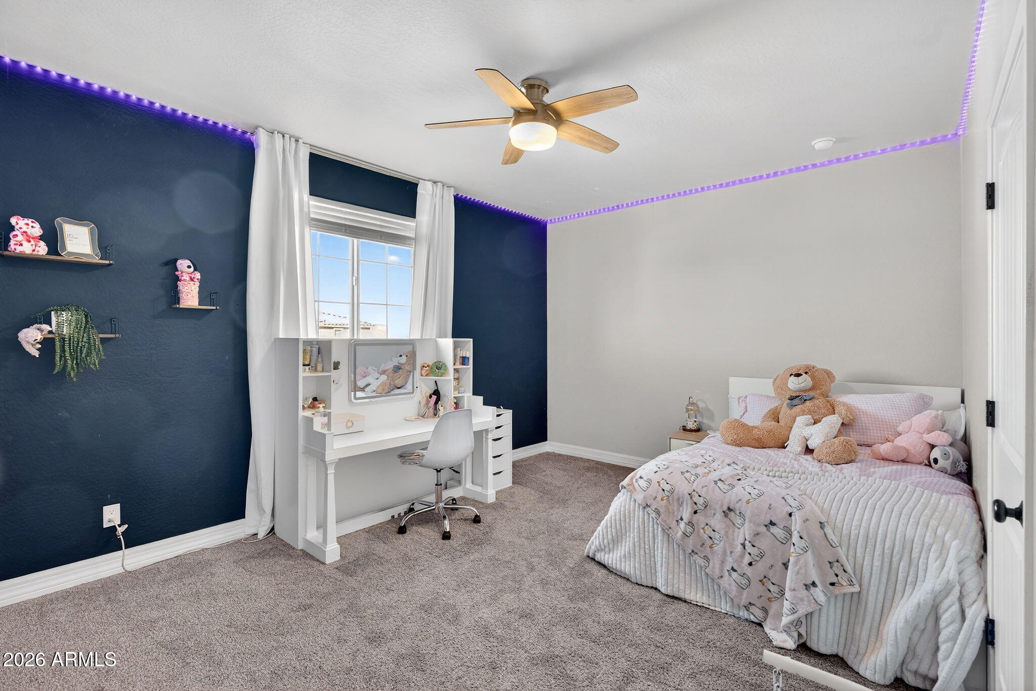 1663 W GORDON Street