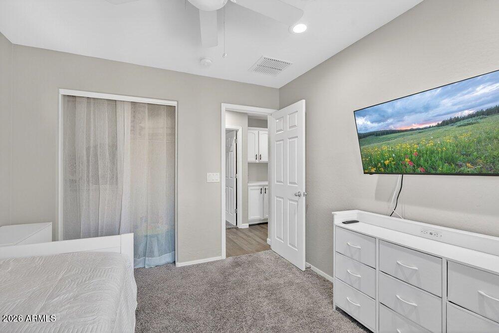 2033 E SADDLEBROOK Road