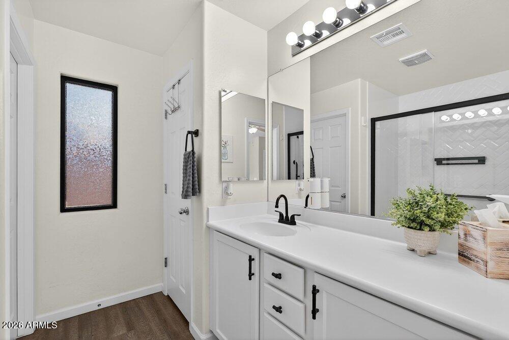 2033 E SADDLEBROOK Road