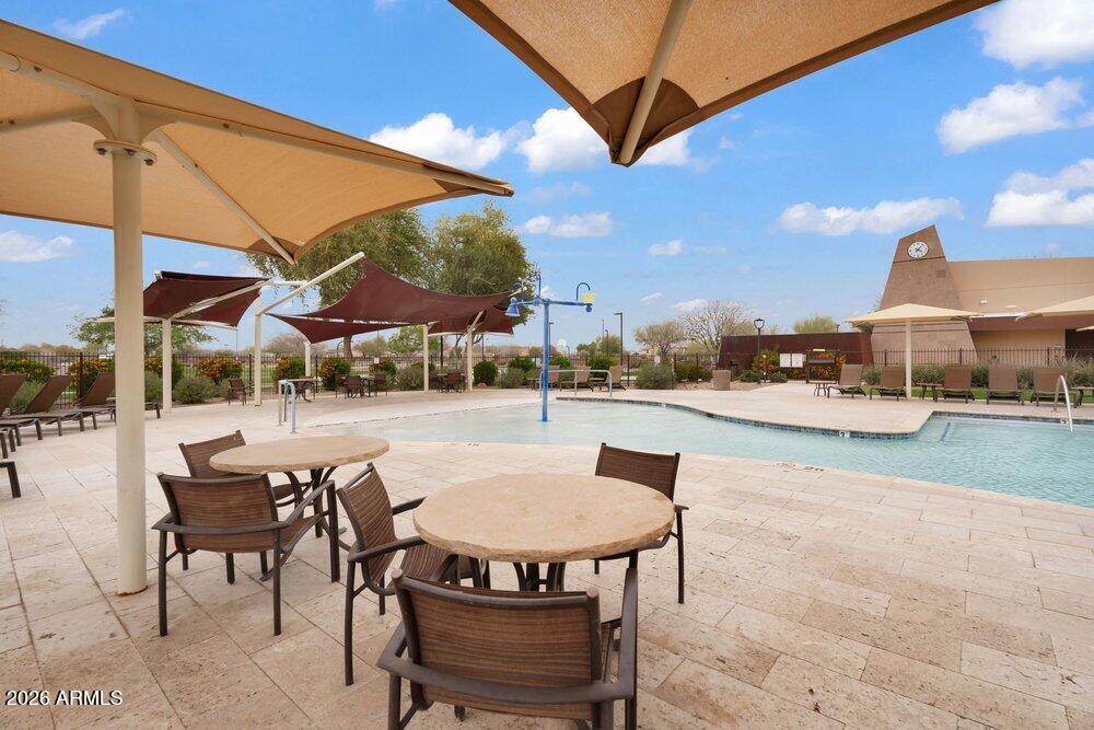 2033 E SADDLEBROOK Road