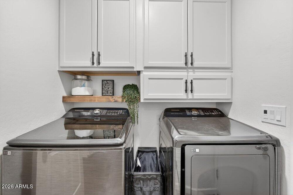 2033 E SADDLEBROOK Road