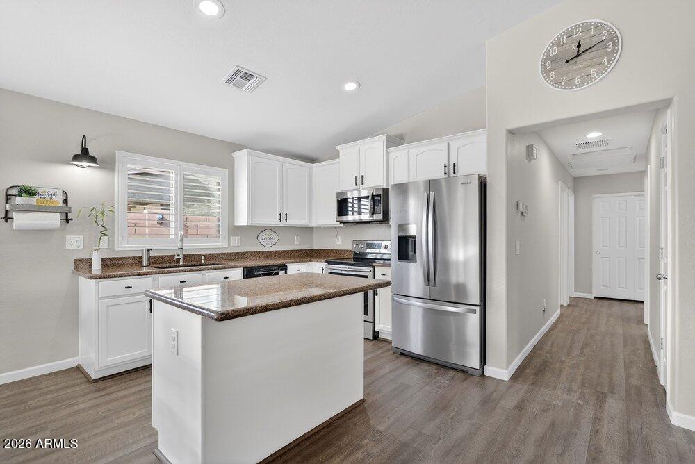 2033 E SADDLEBROOK Road