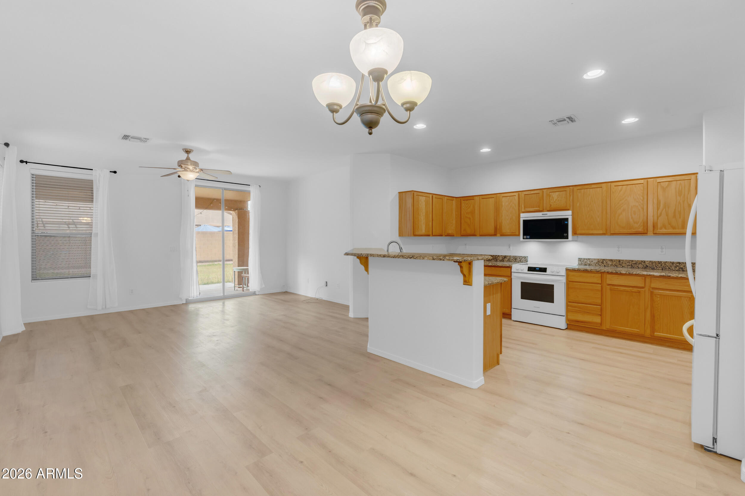3234 E LARK Court