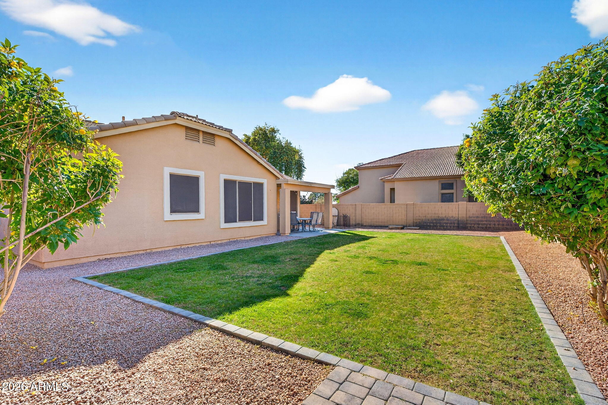 3234 E LARK Court
