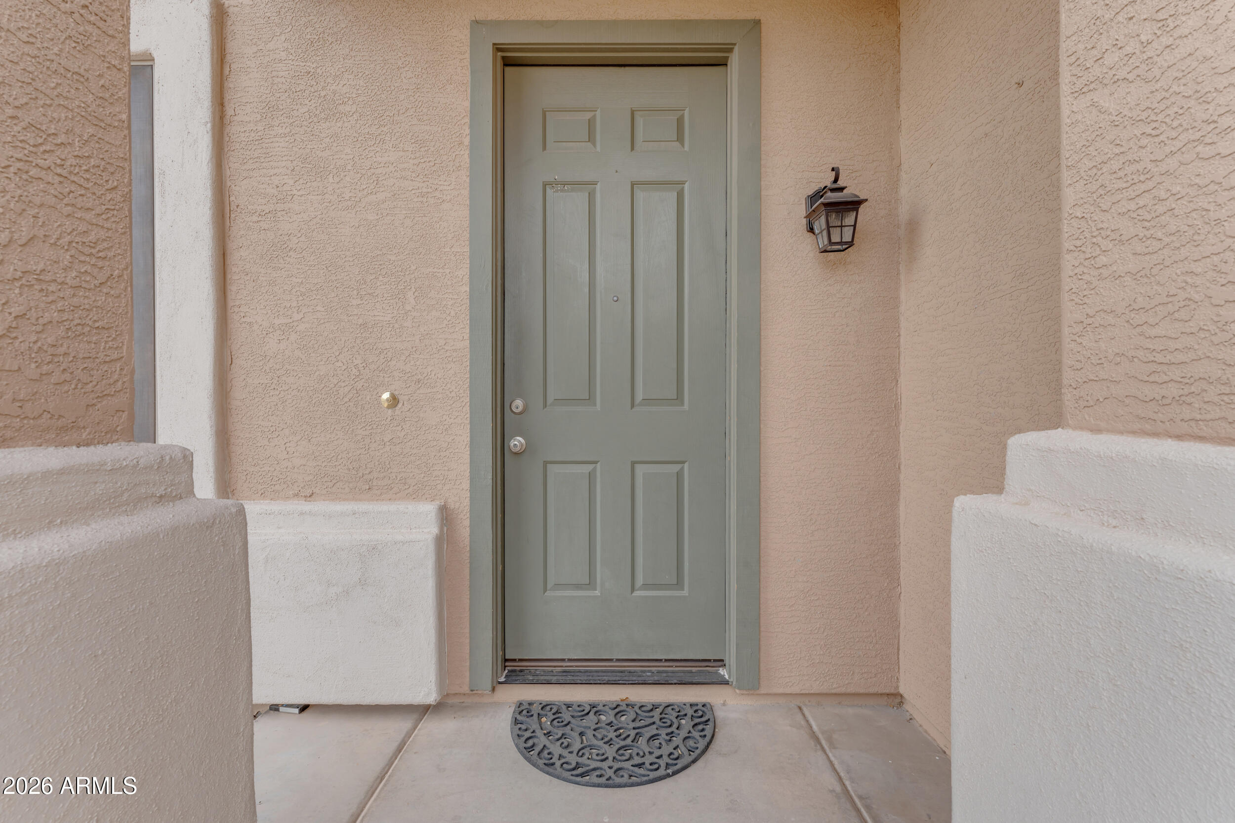 3234 E LARK Court