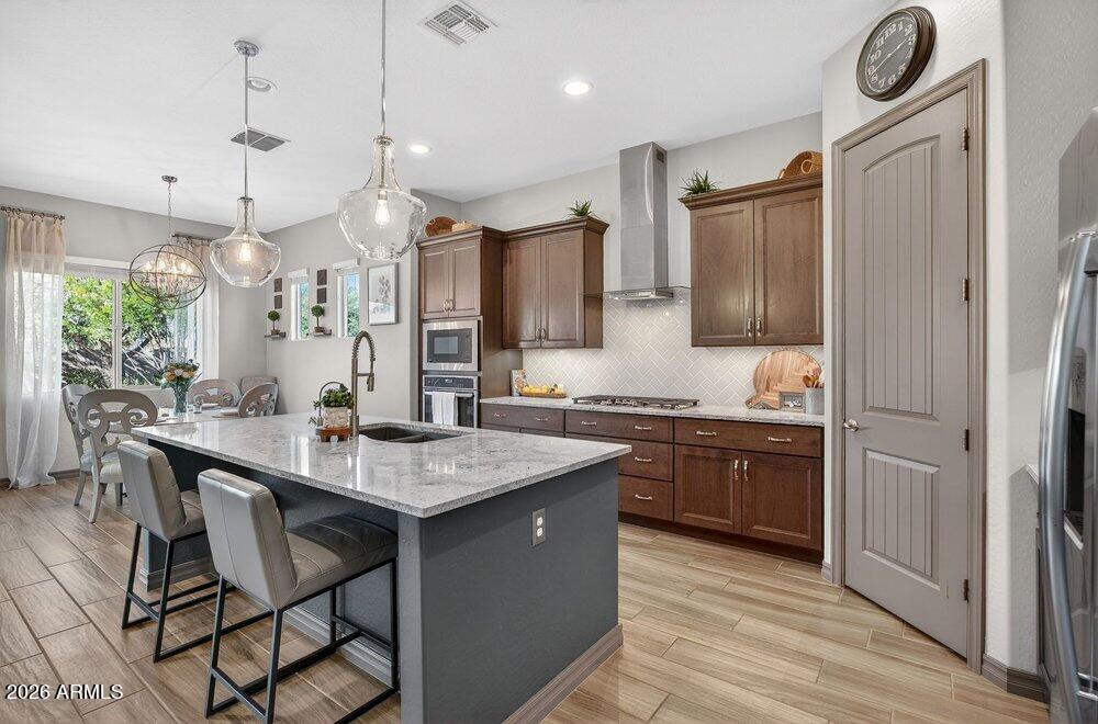 20200 E NIGHTHAWK Way