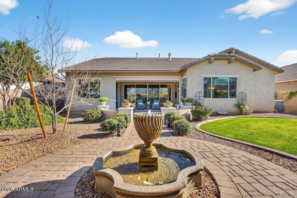 20200 E NIGHTHAWK Way