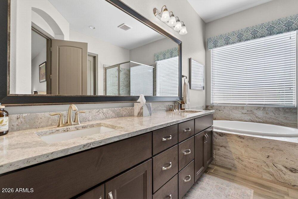 20200 E NIGHTHAWK Way