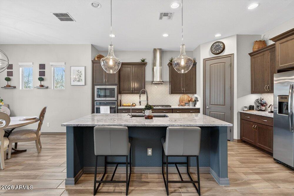 20200 E NIGHTHAWK Way