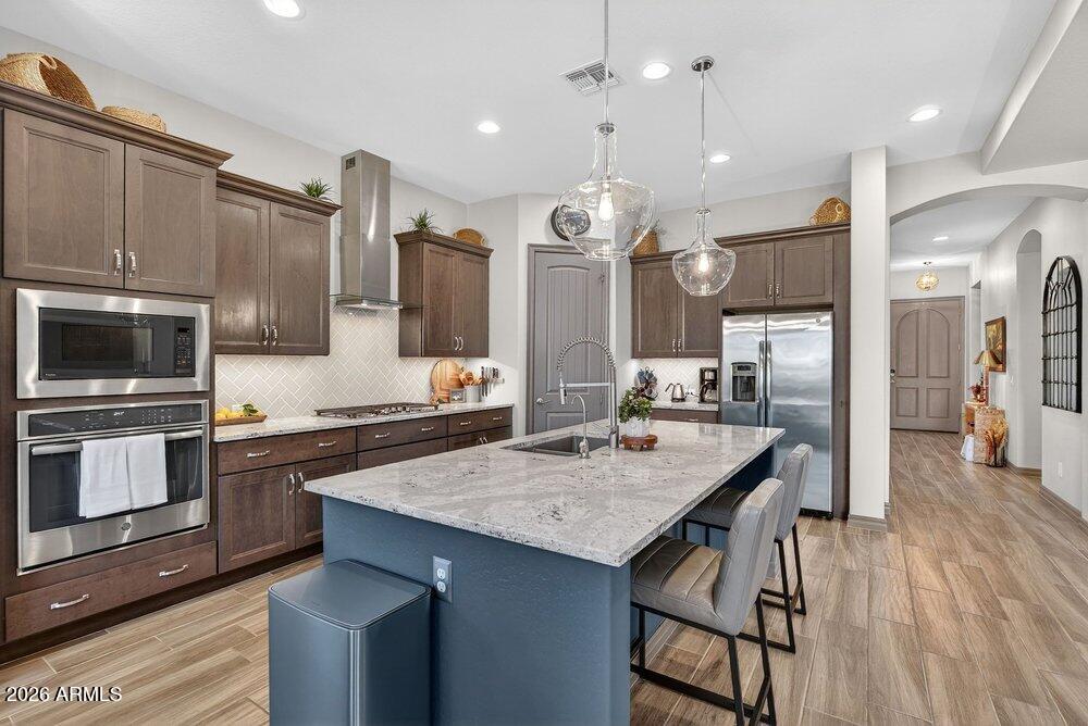 20200 E NIGHTHAWK Way